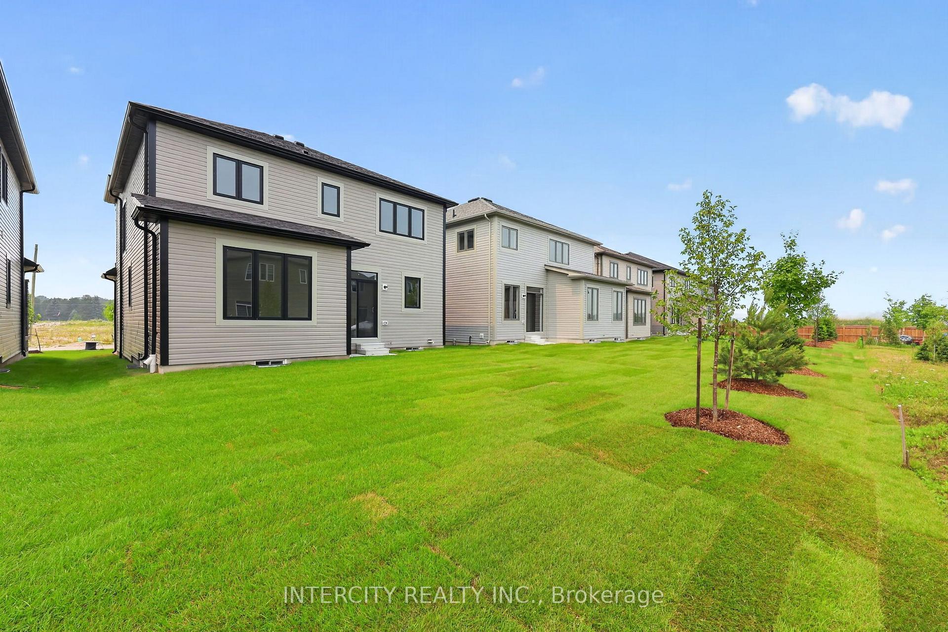 Photo 39 of 14 Legacy Circle, Wasaga Beach — HOMEH
