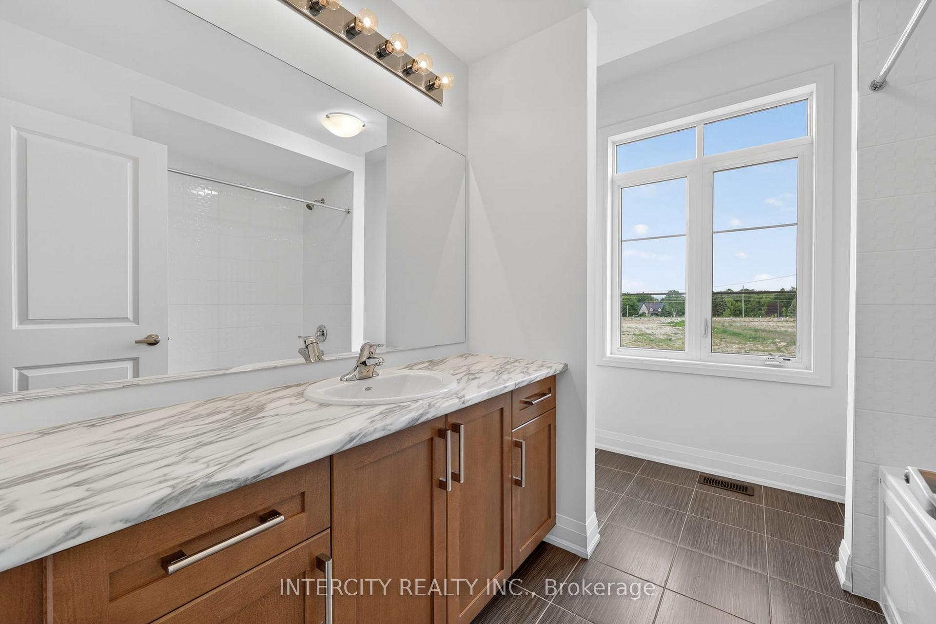 Photo 37 of 16 Legacy Circle, Wasaga Beach — HOMEH