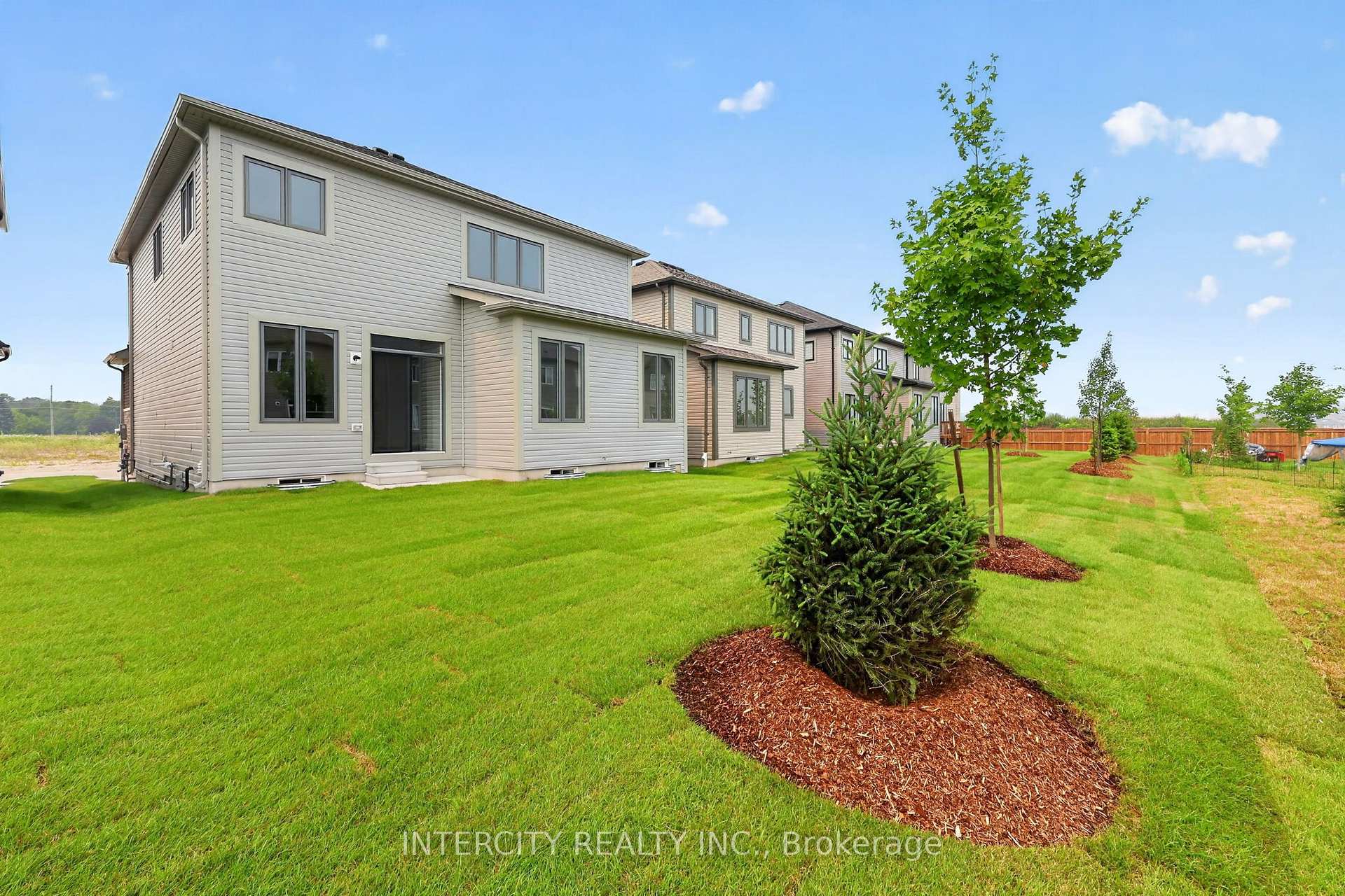 Photo 47 of 16 Legacy Circle, Wasaga Beach — HOMEH