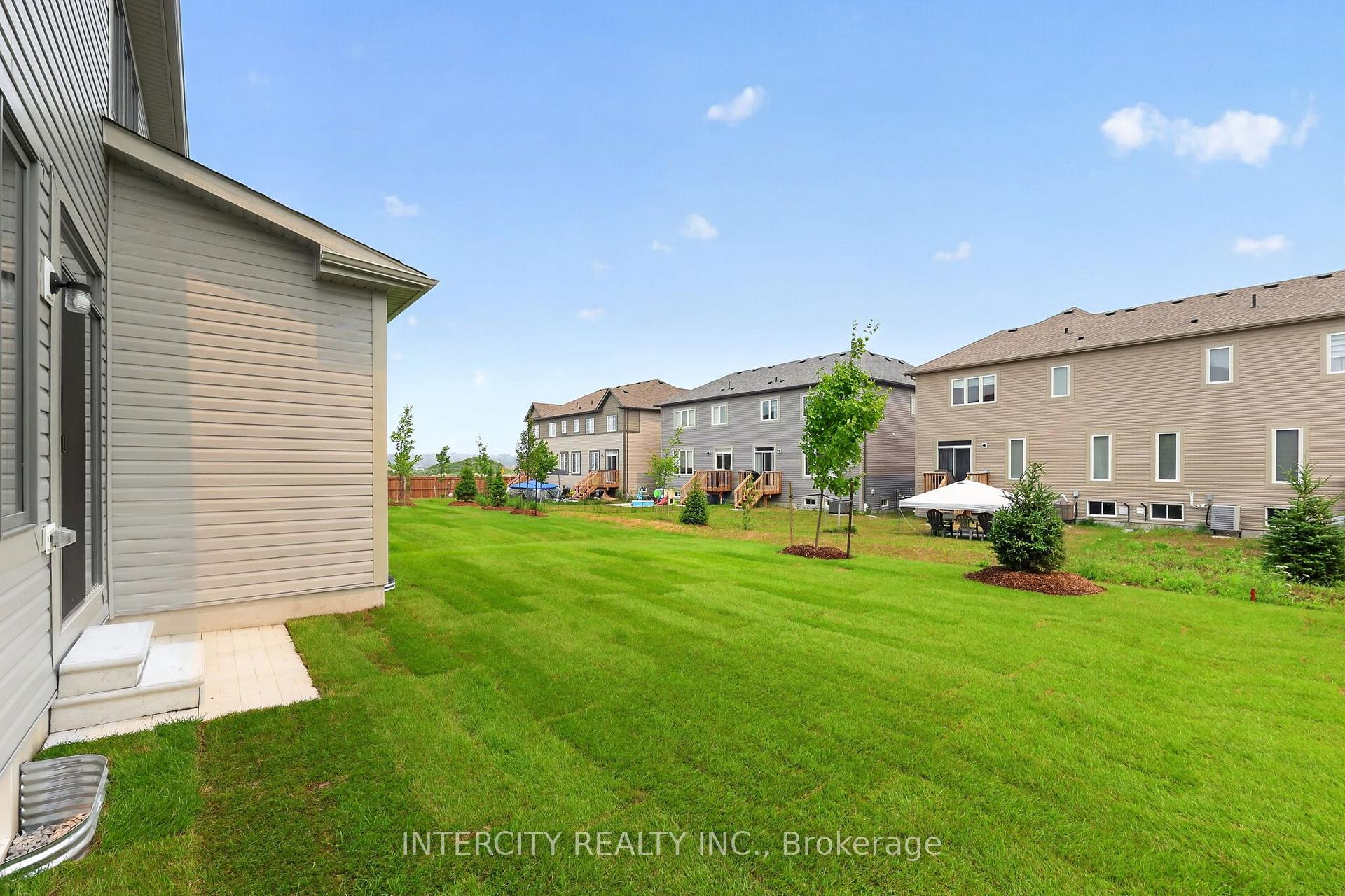 Photo 48 of 16 Legacy Circle, Wasaga Beach — HOMEH