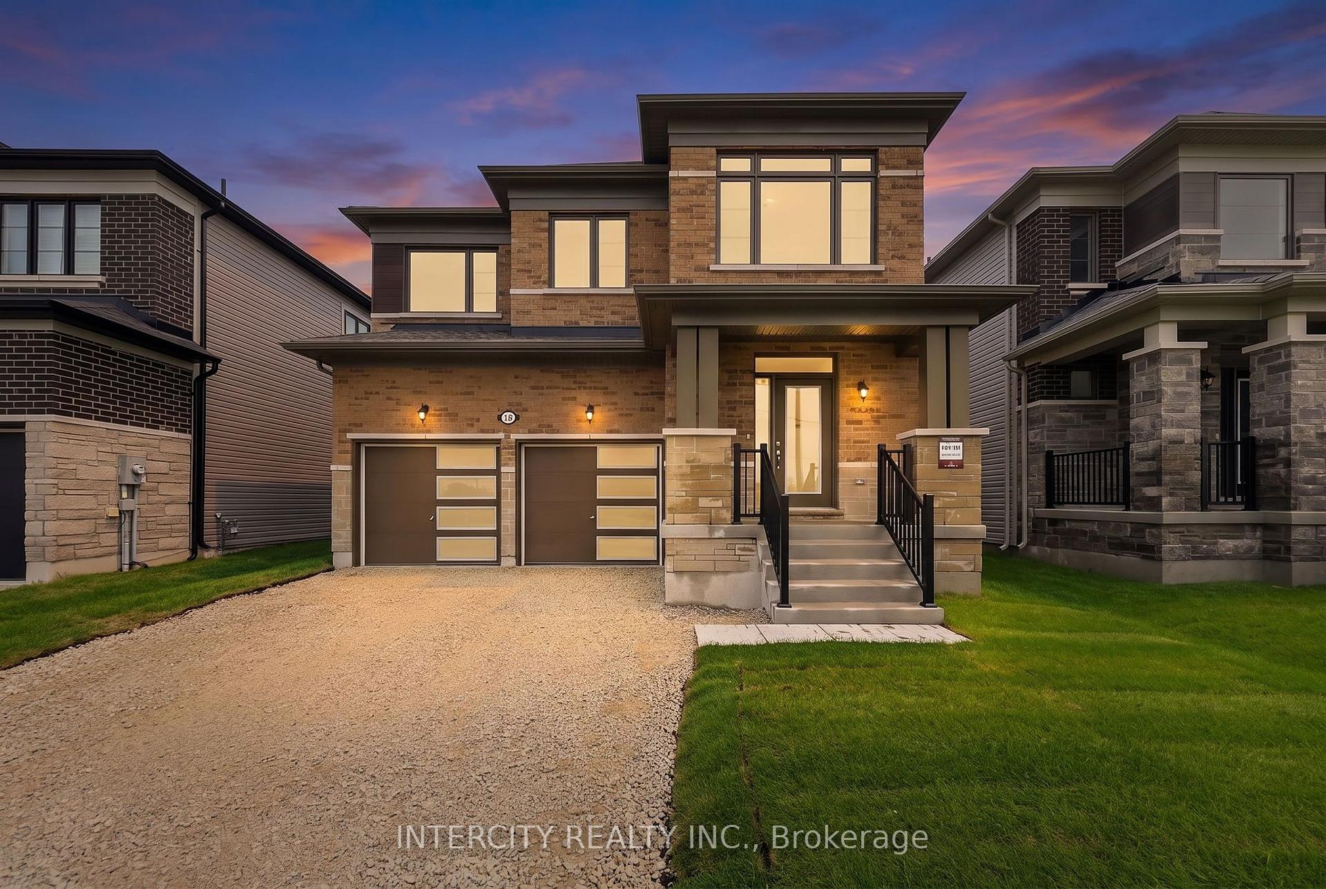 Photo 2 of 18 Legacy Circle, Wasaga Beach — HOMEH
