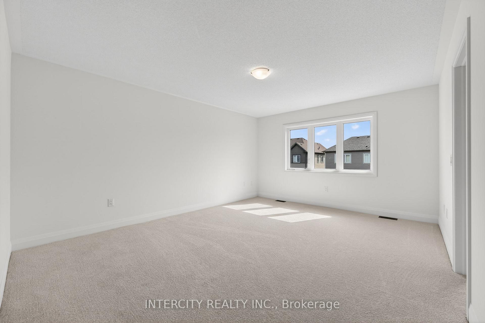 Photo 25 of 18 Legacy Circle, Wasaga Beach — HOMEH