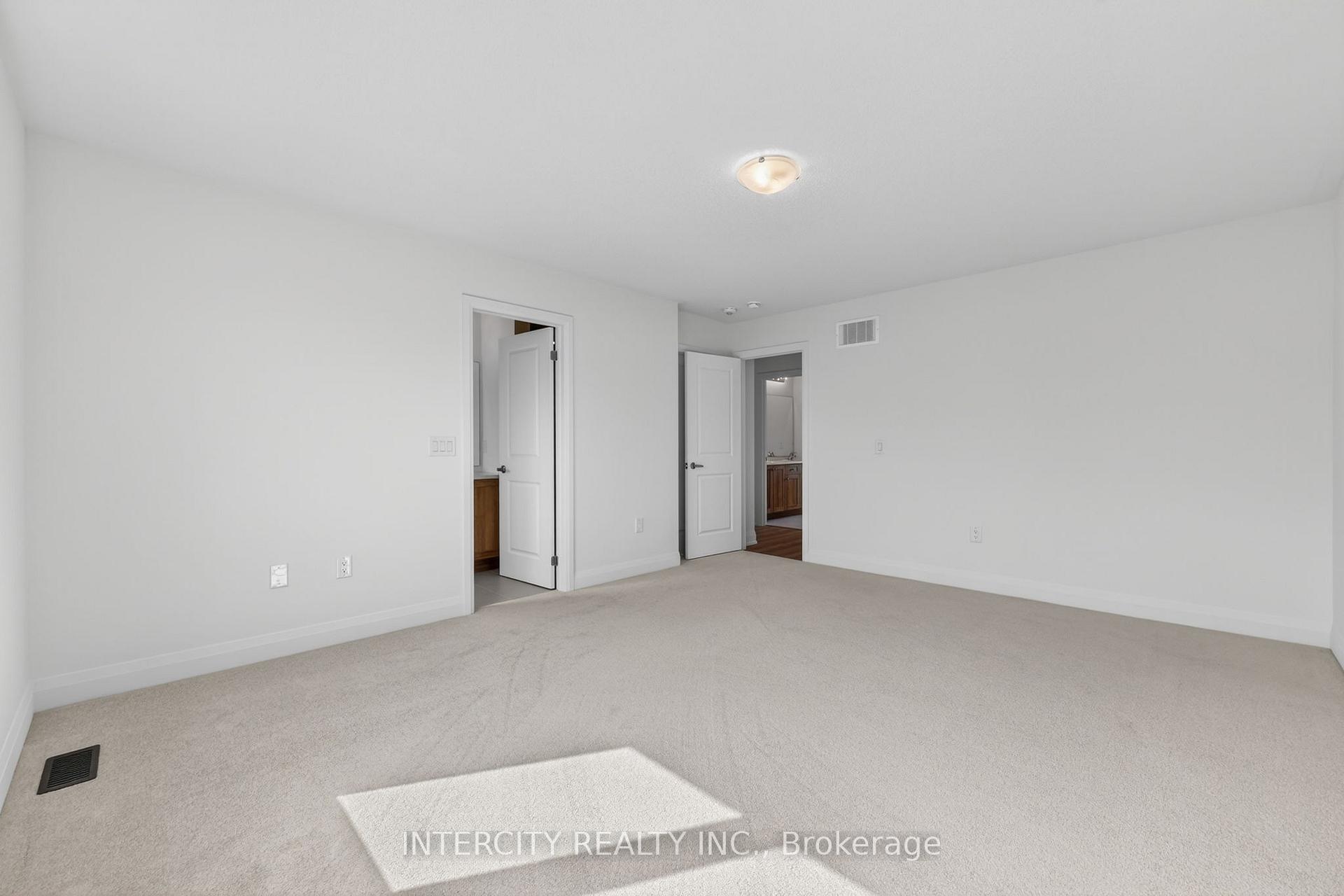 Photo 26 of 18 Legacy Circle, Wasaga Beach — HOMEH