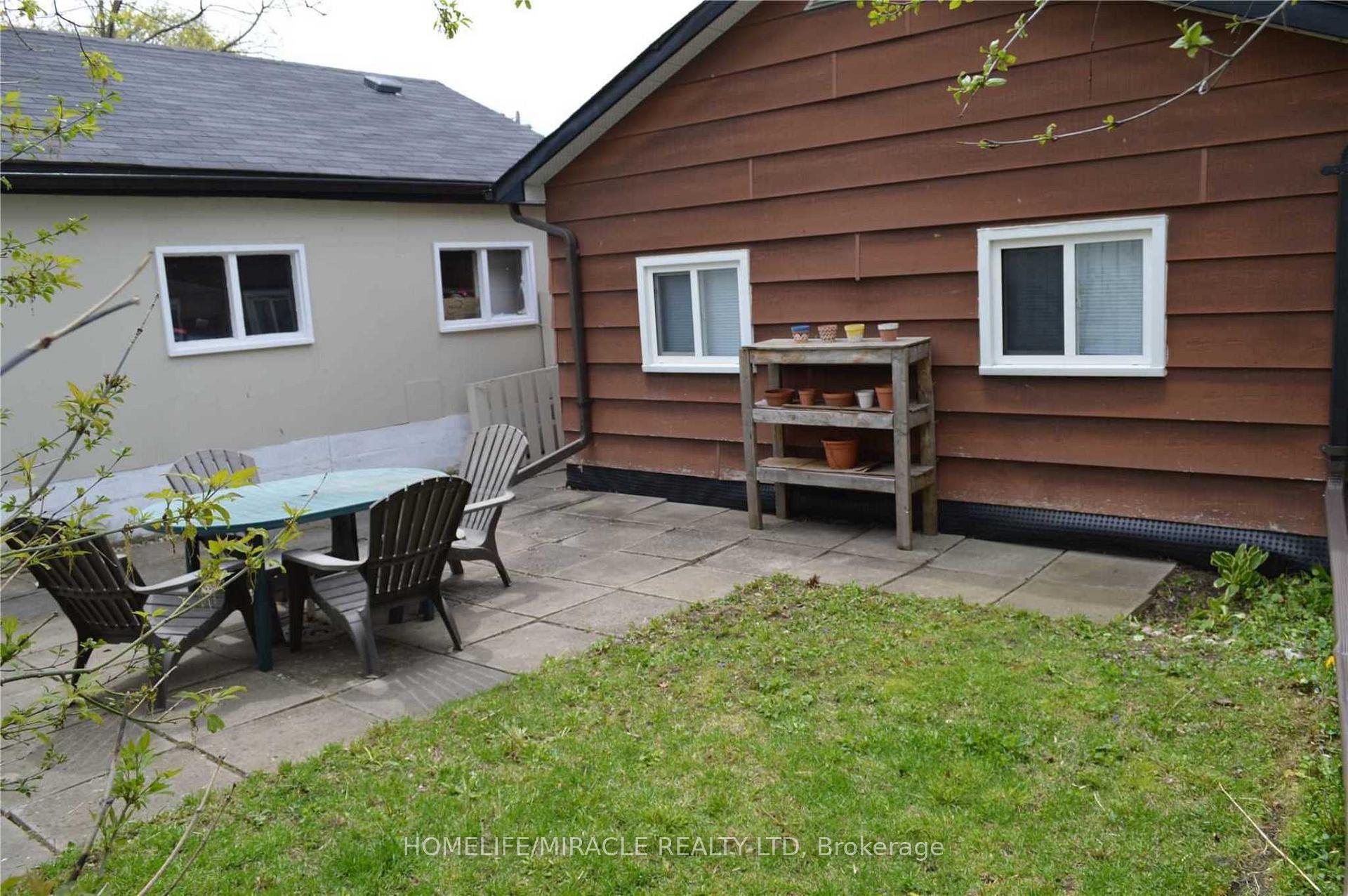 Photo 2 of 632 Union Street, Peterborough, Town Ward 3 — HOMEH