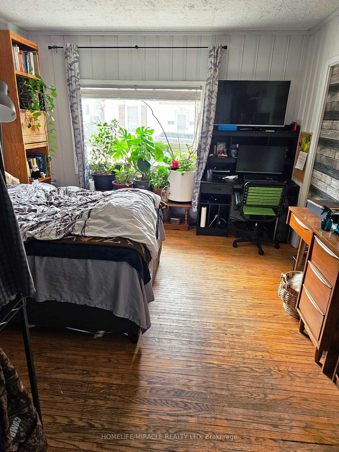 Photo 12 of 632 Union Street, Peterborough, Town Ward 3 — HOMEH