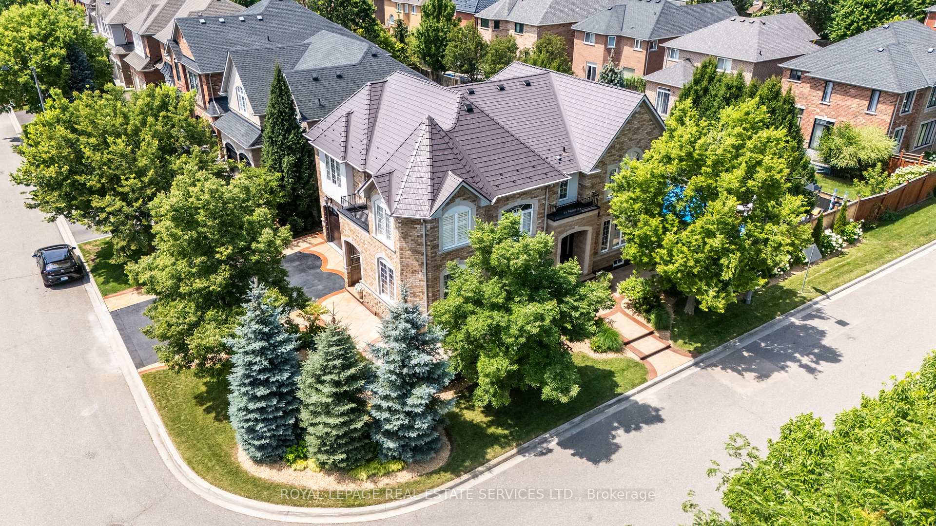 Photo 3 of 2149 Alderbrook Drive, Oakville, Westmount — HOMEH