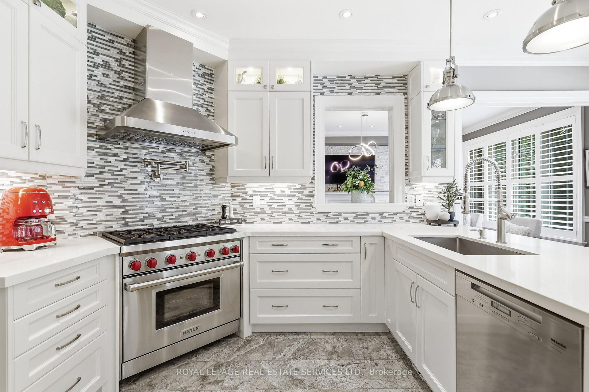 Photo 13 of 2149 Alderbrook Drive, Oakville, Westmount — HOMEH