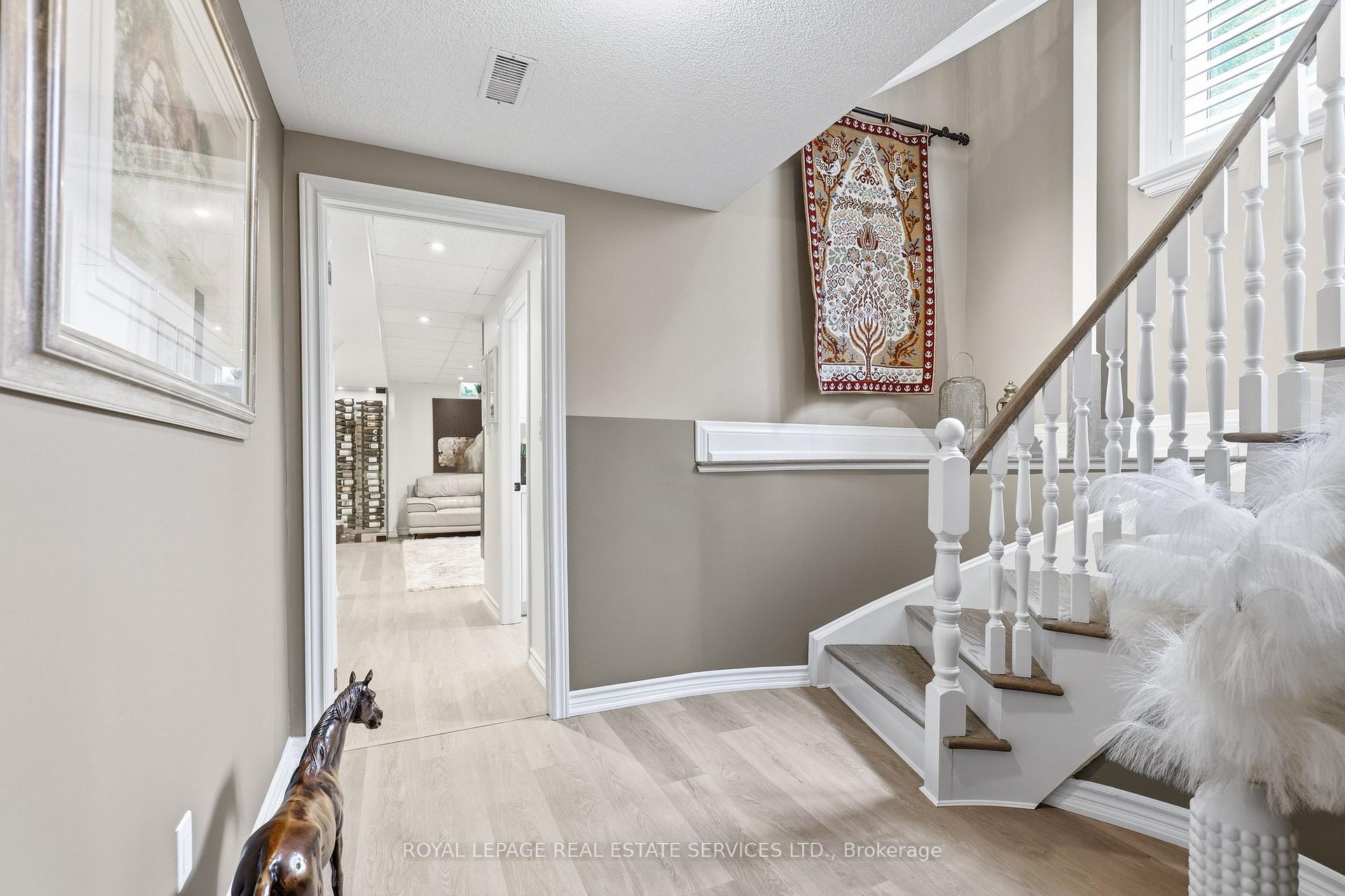 Photo 37 of 2149 Alderbrook Drive, Oakville, Westmount — HOMEH