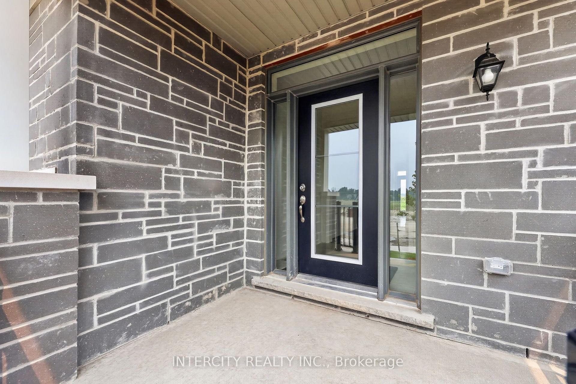 Photo 6 of 24 Legacy Circle, Wasaga Beach — HOMEH