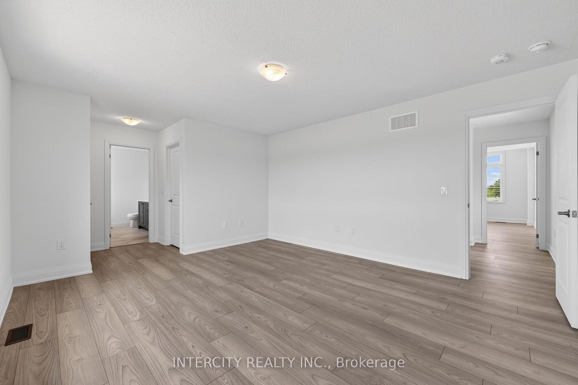 Photo 27 of 24 Legacy Circle, Wasaga Beach — HOMEH