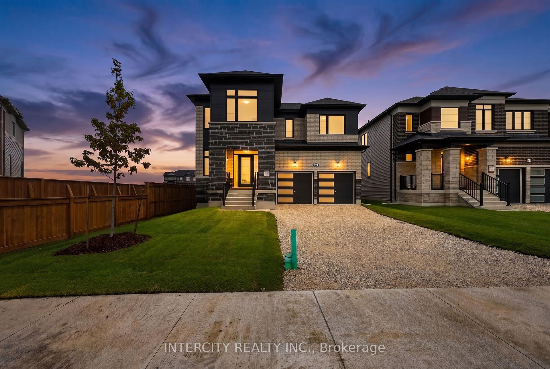 Photo 2 of 22 Legacy Circle, Wasaga Beach — HOMEH