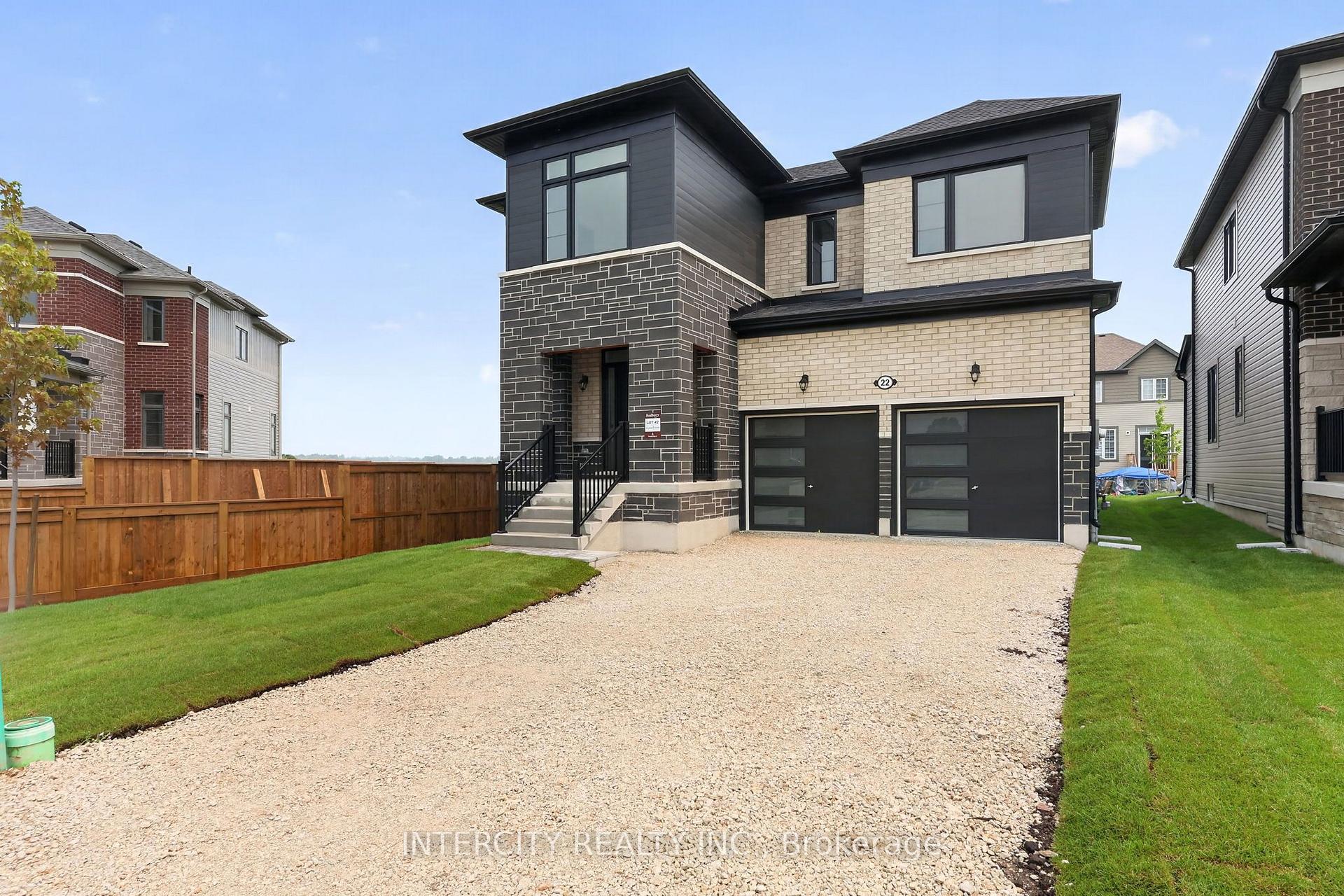 Photo 4 of 22 Legacy Circle, Wasaga Beach — HOMEH