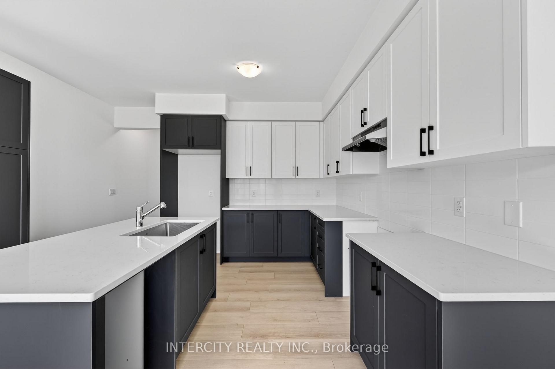 Photo 11 of 22 Legacy Circle, Wasaga Beach — HOMEH