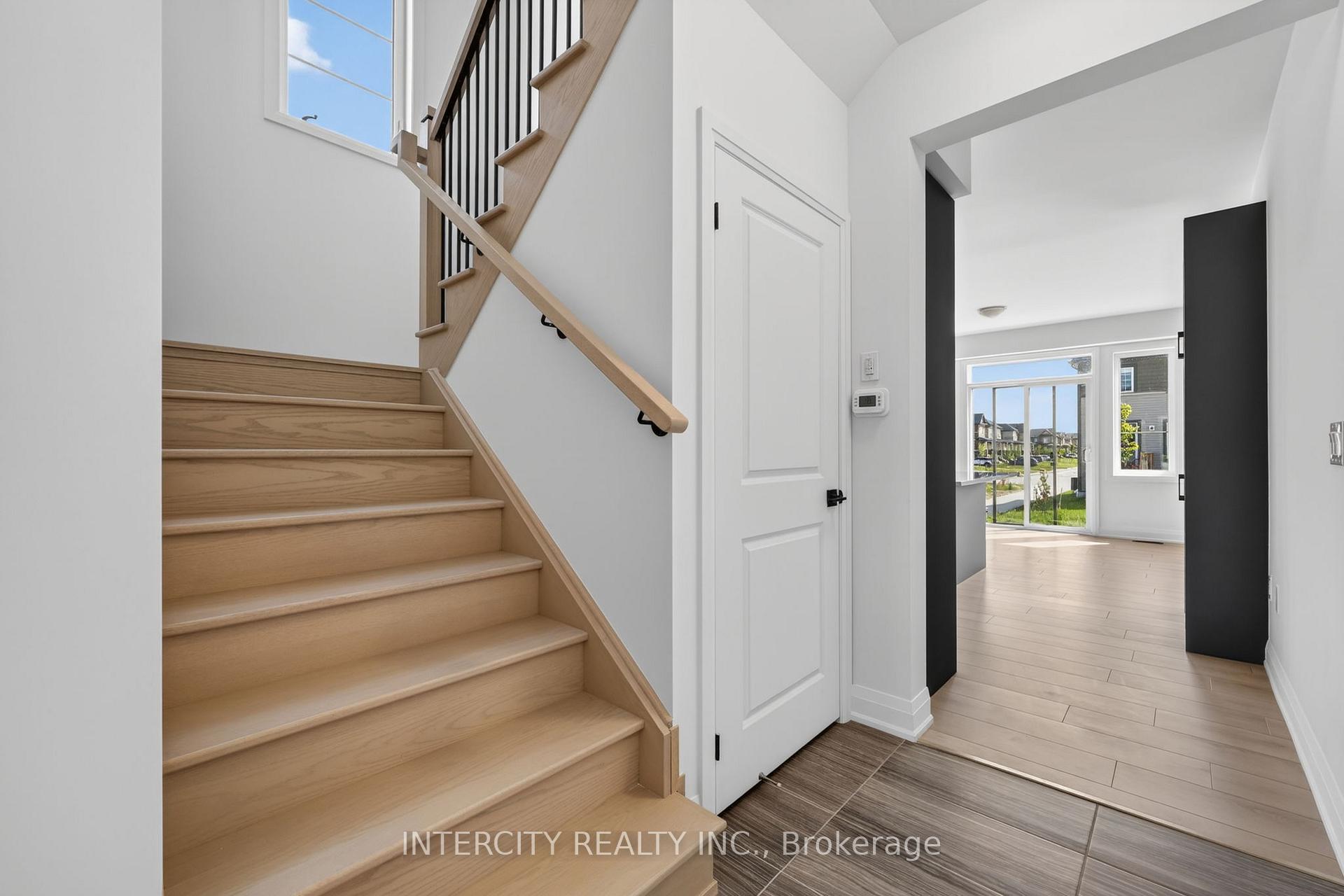 Photo 20 of 22 Legacy Circle, Wasaga Beach — HOMEH