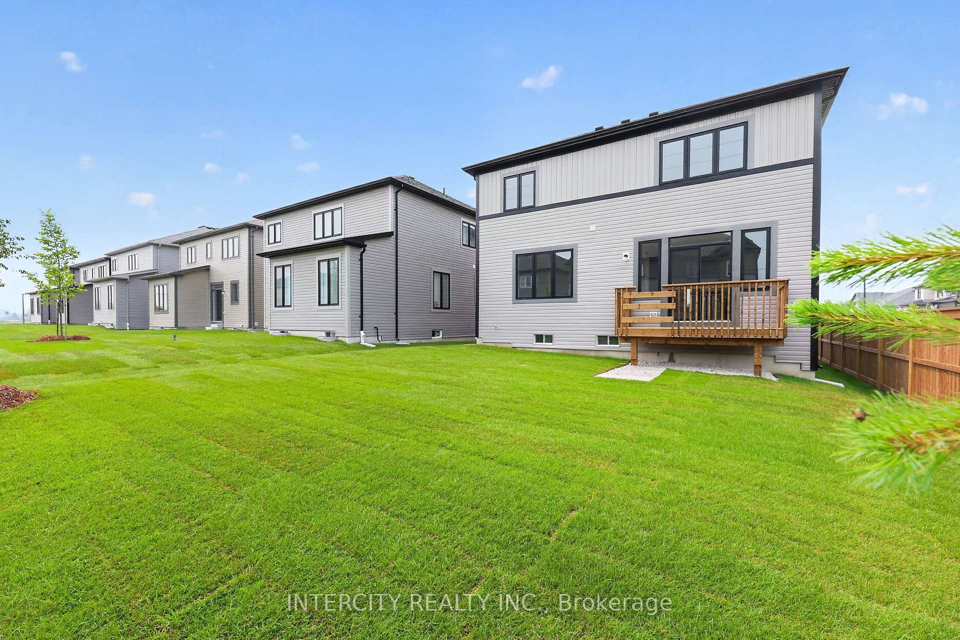 Photo 42 of 22 Legacy Circle, Wasaga Beach — HOMEH