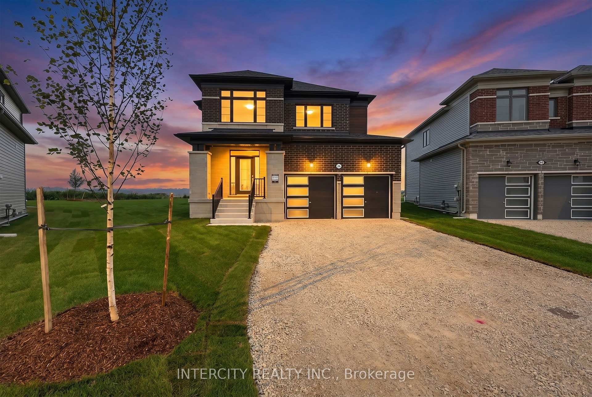 Photo 2 of 26 Legacy Circle, Wasaga Beach — HOMEH