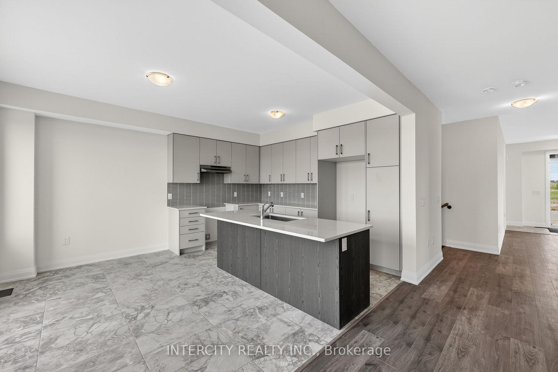 Photo 9 of 26 Legacy Circle, Wasaga Beach — HOMEH