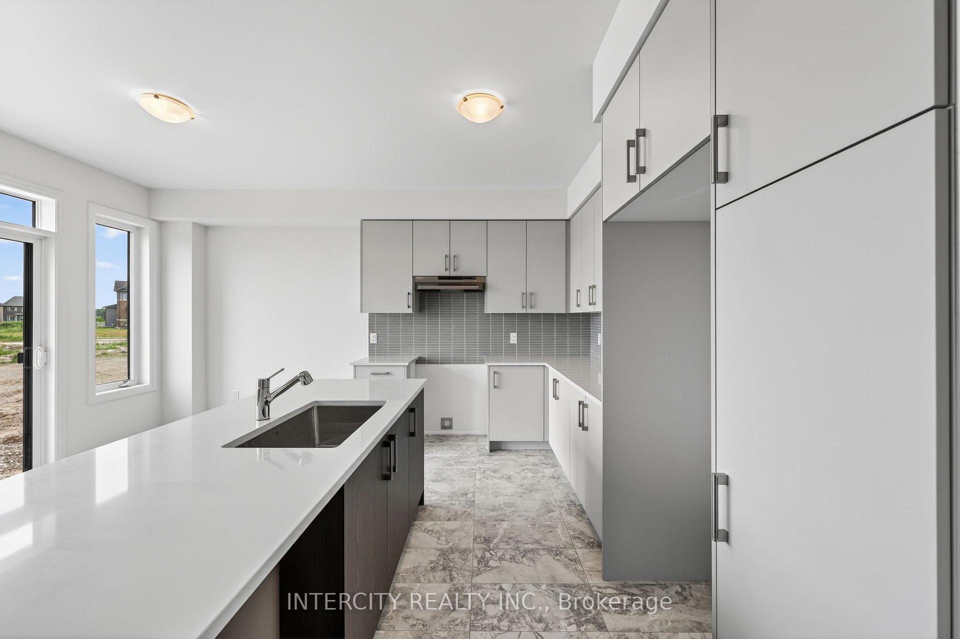 Photo 12 of 26 Legacy Circle, Wasaga Beach — HOMEH