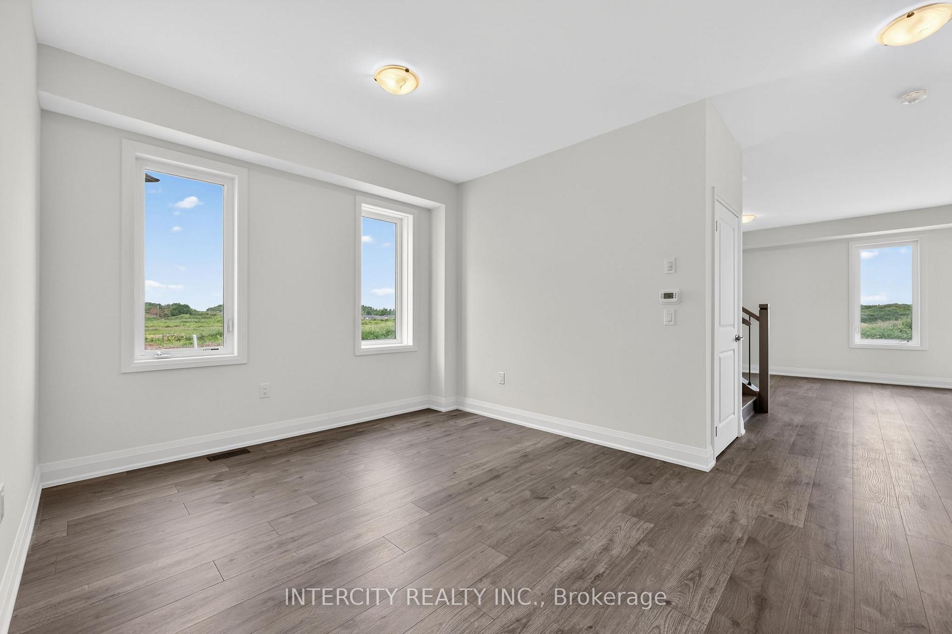 Photo 17 of 26 Legacy Circle, Wasaga Beach — HOMEH