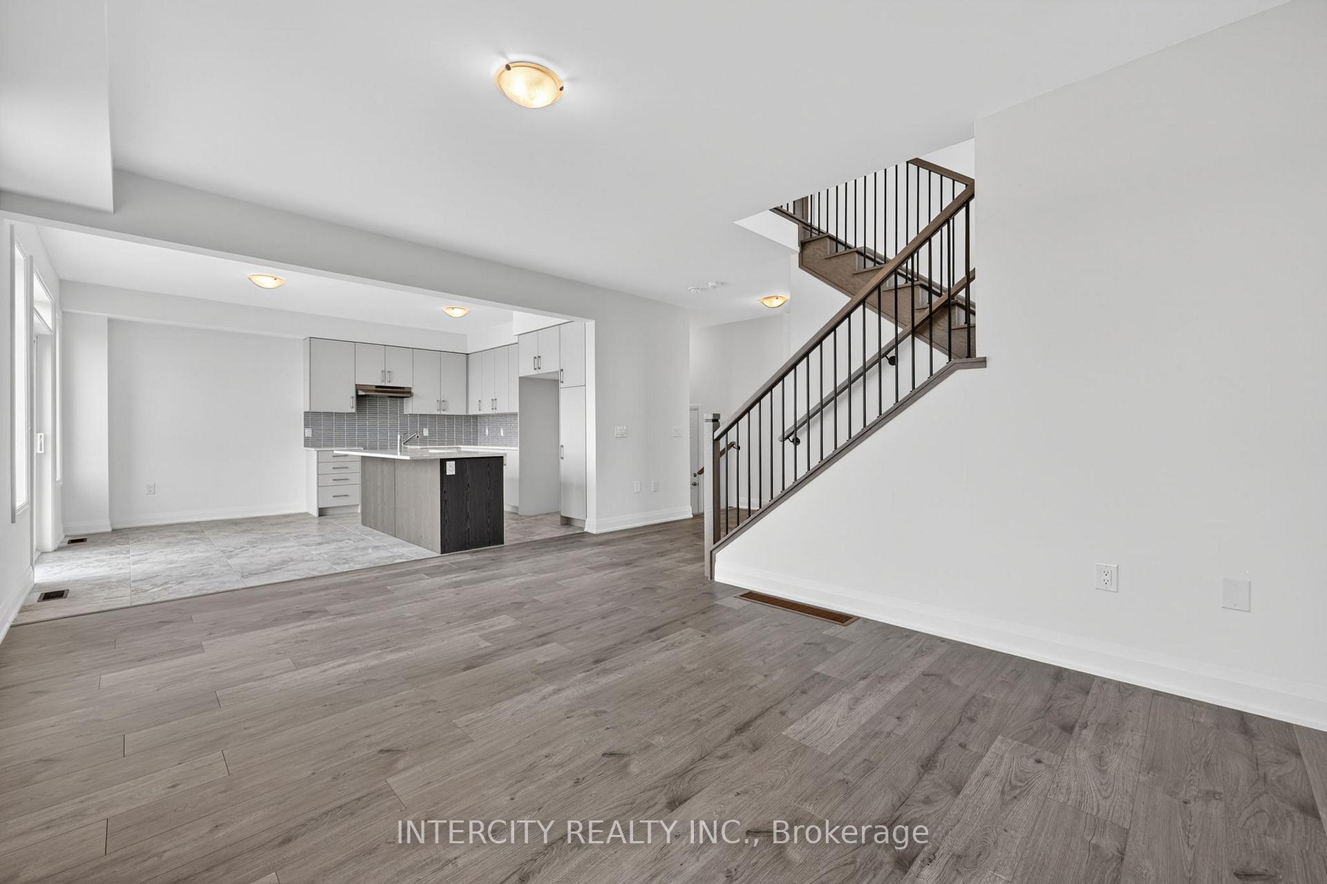 Photo 21 of 26 Legacy Circle, Wasaga Beach — HOMEH