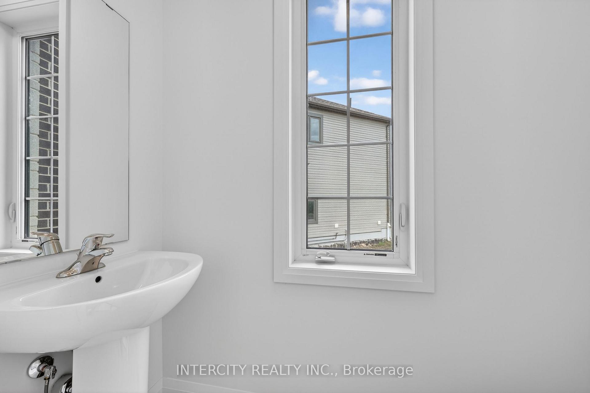 Photo 22 of 26 Legacy Circle, Wasaga Beach — HOMEH