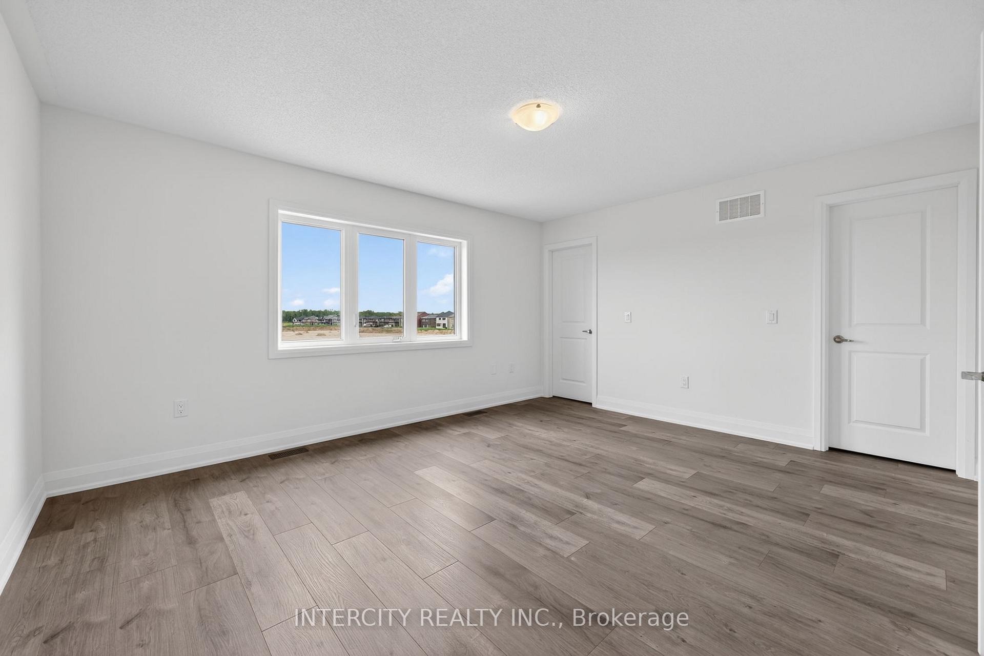 Photo 26 of 26 Legacy Circle, Wasaga Beach — HOMEH
