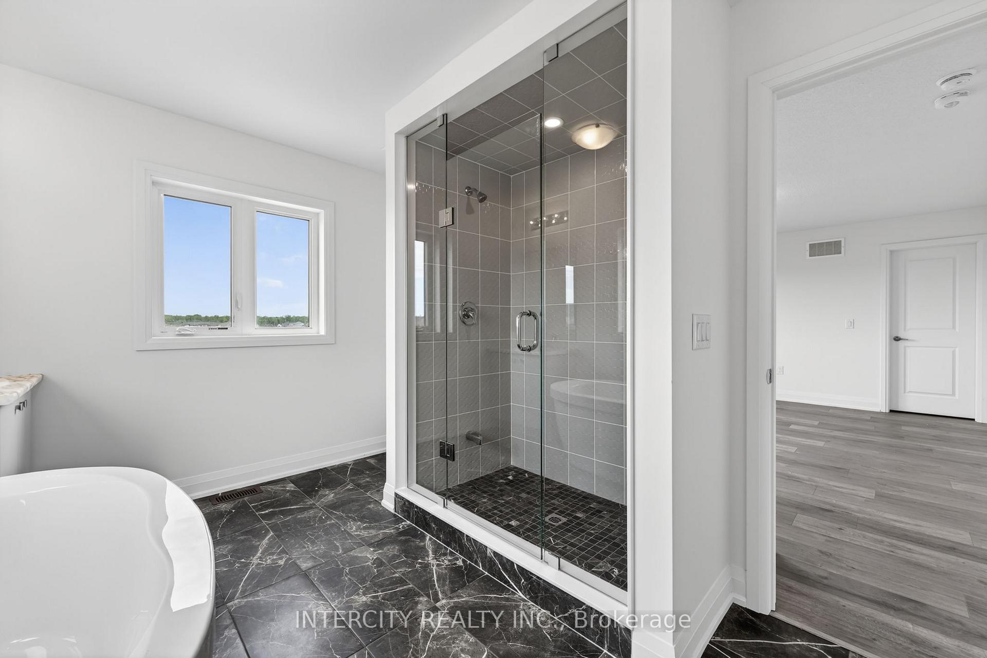 Photo 30 of 26 Legacy Circle, Wasaga Beach — HOMEH