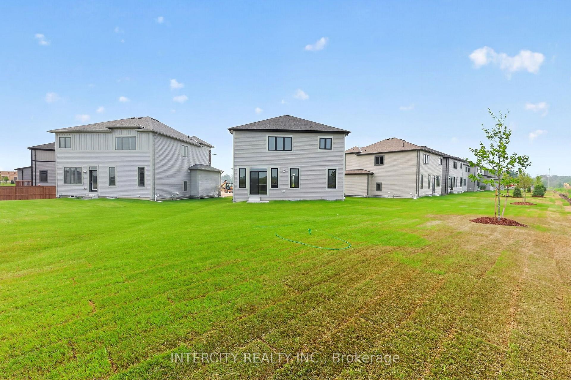 Photo 42 of 26 Legacy Circle, Wasaga Beach — HOMEH