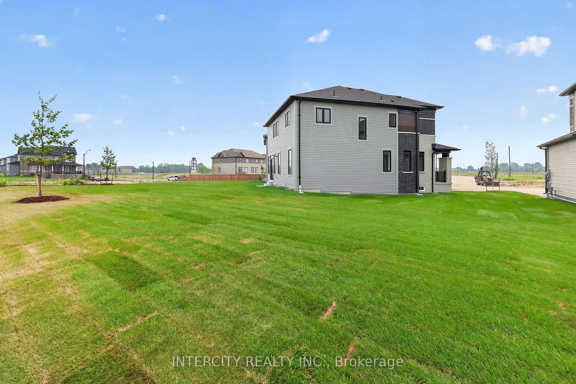 Photo 43 of 26 Legacy Circle, Wasaga Beach — HOMEH