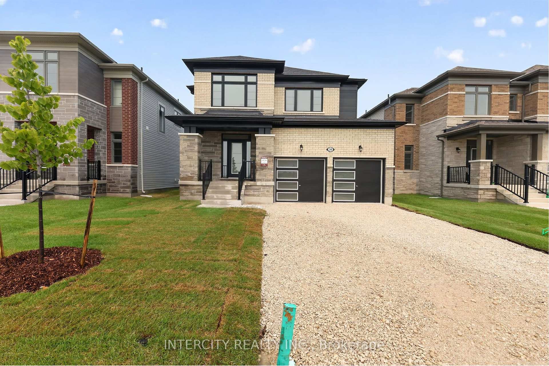 Photo 1 of 30 Legacy Circle, Wasaga Beach — HOMEH