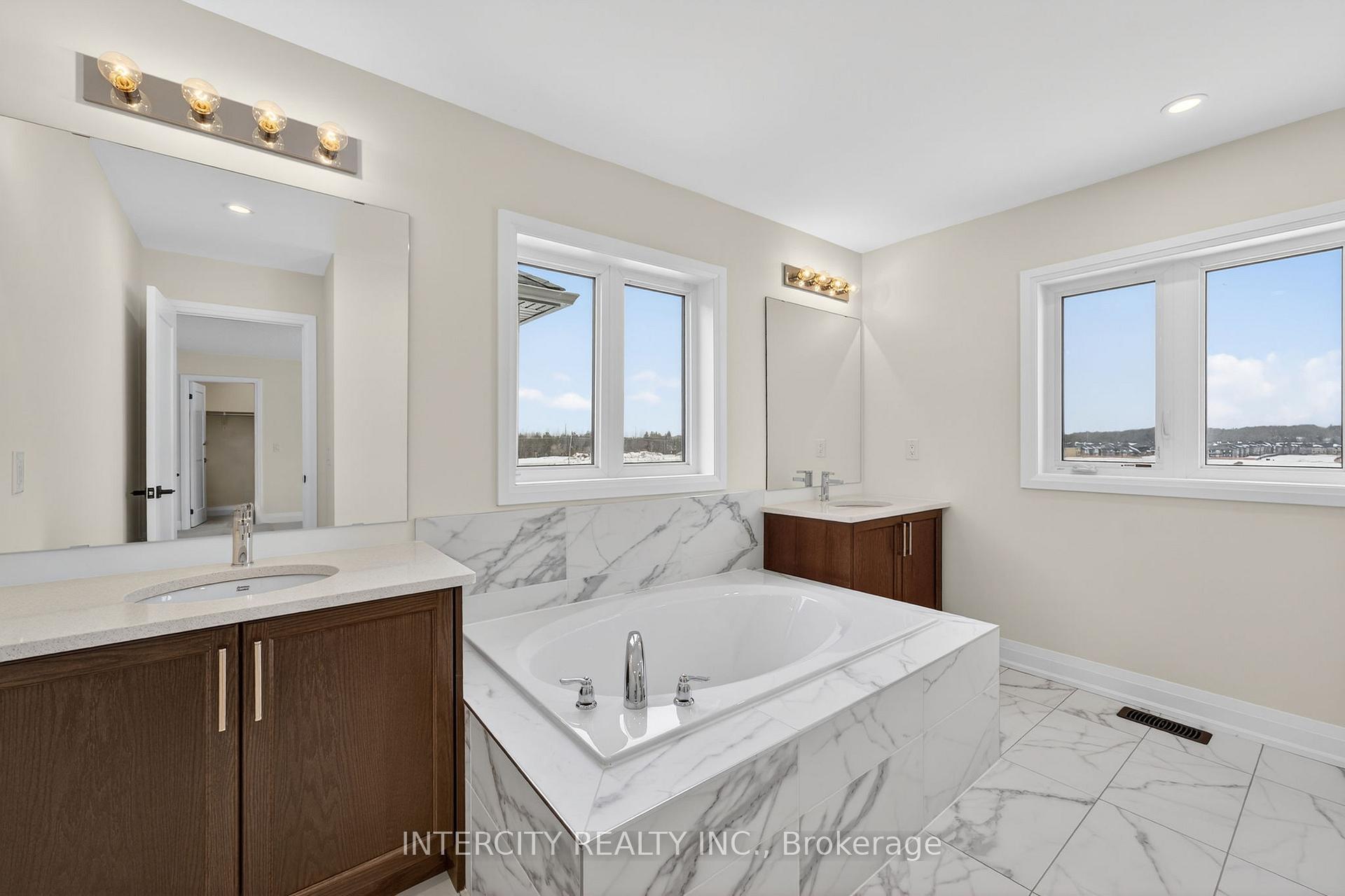 Photo 37 of 30 Legacy Circle, Wasaga Beach — HOMEH