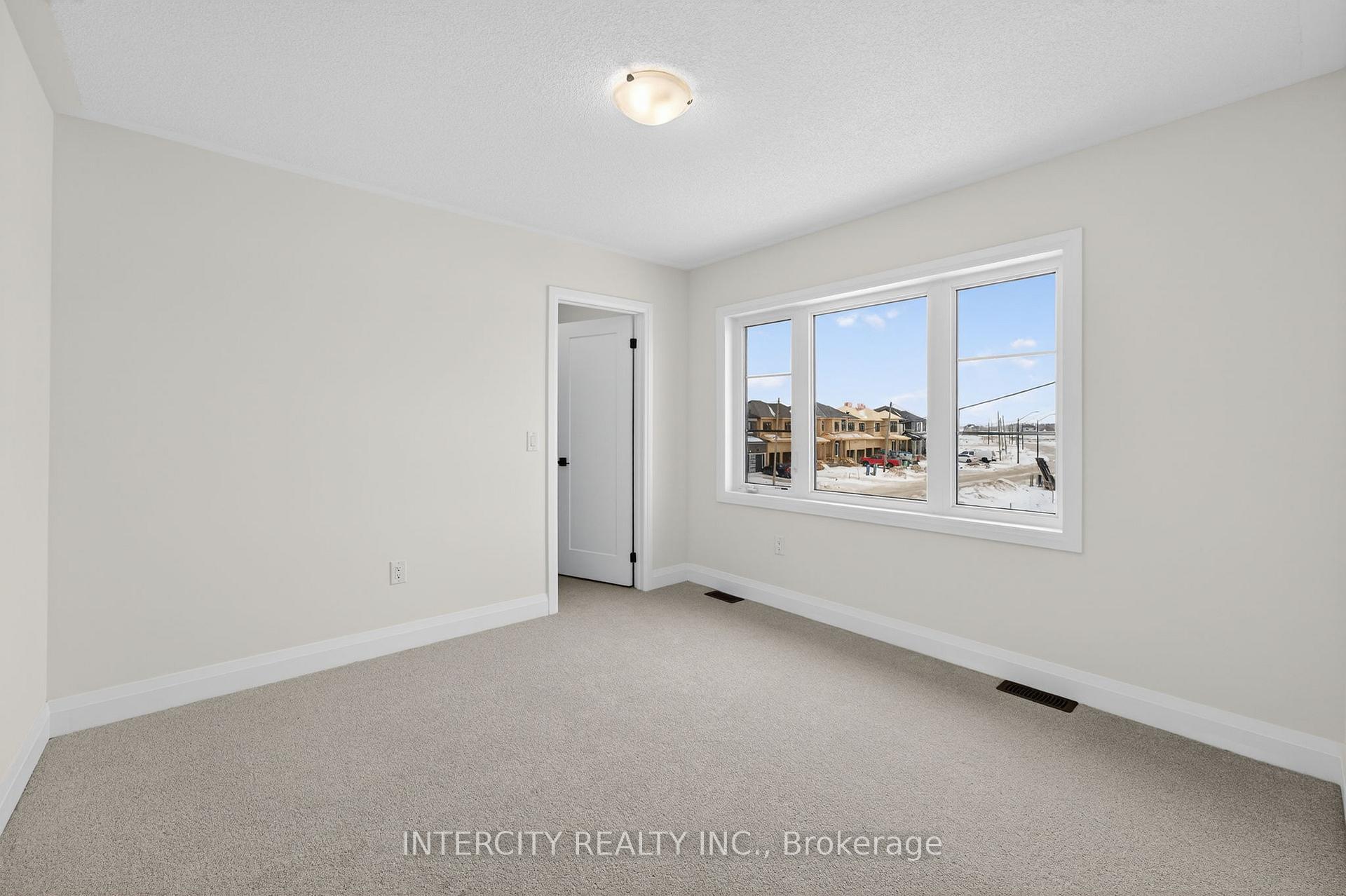 Photo 44 of 30 Legacy Circle, Wasaga Beach — HOMEH