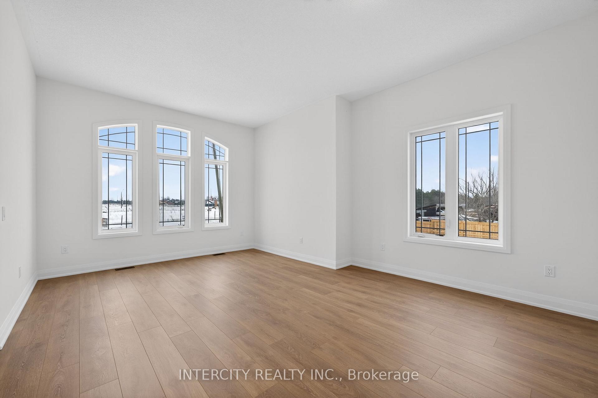 Photo 11 of 38 Legacy Circle, Wasaga Beach — HOMEH