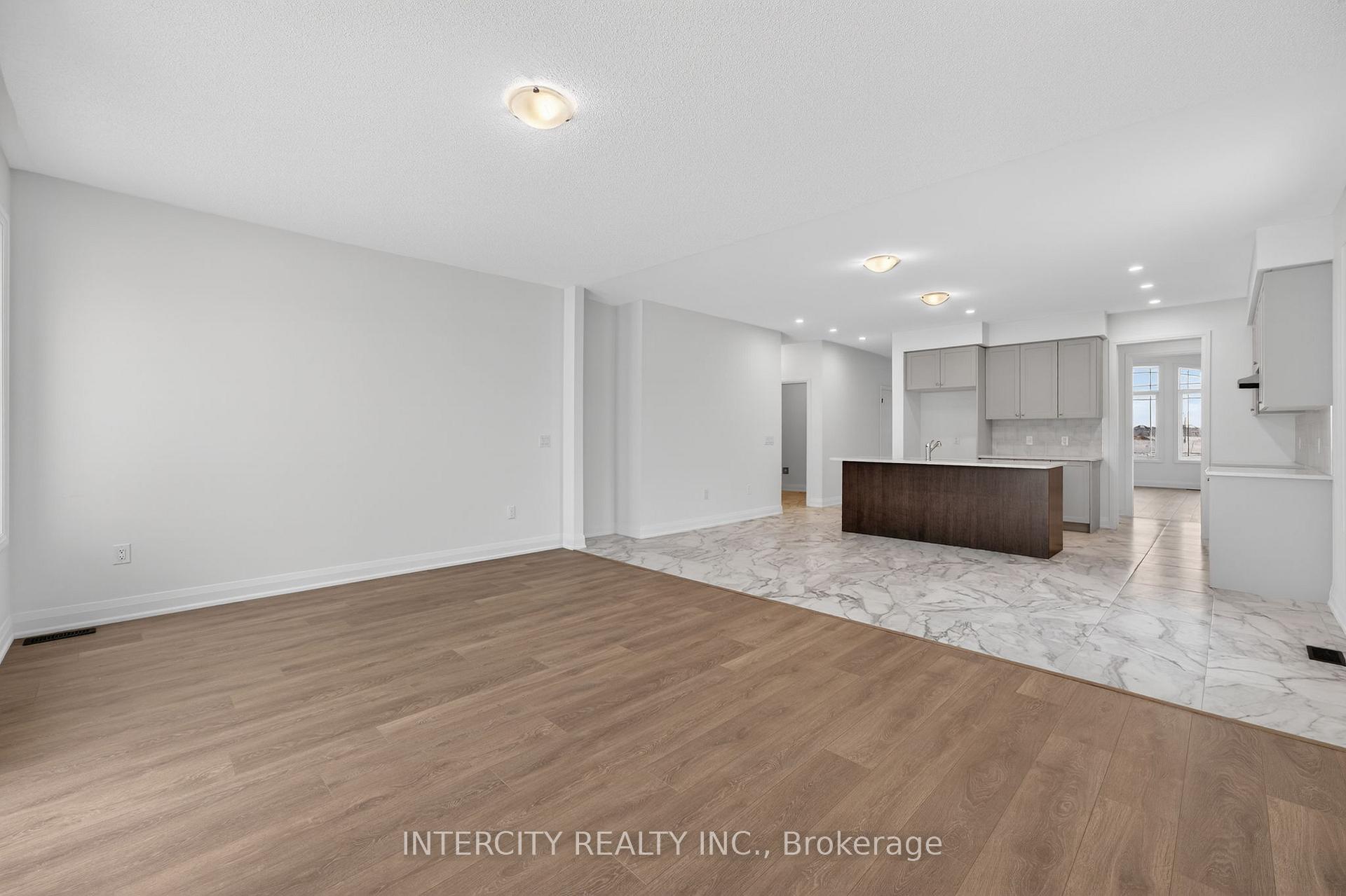 Photo 30 of 38 Legacy Circle, Wasaga Beach — HOMEH