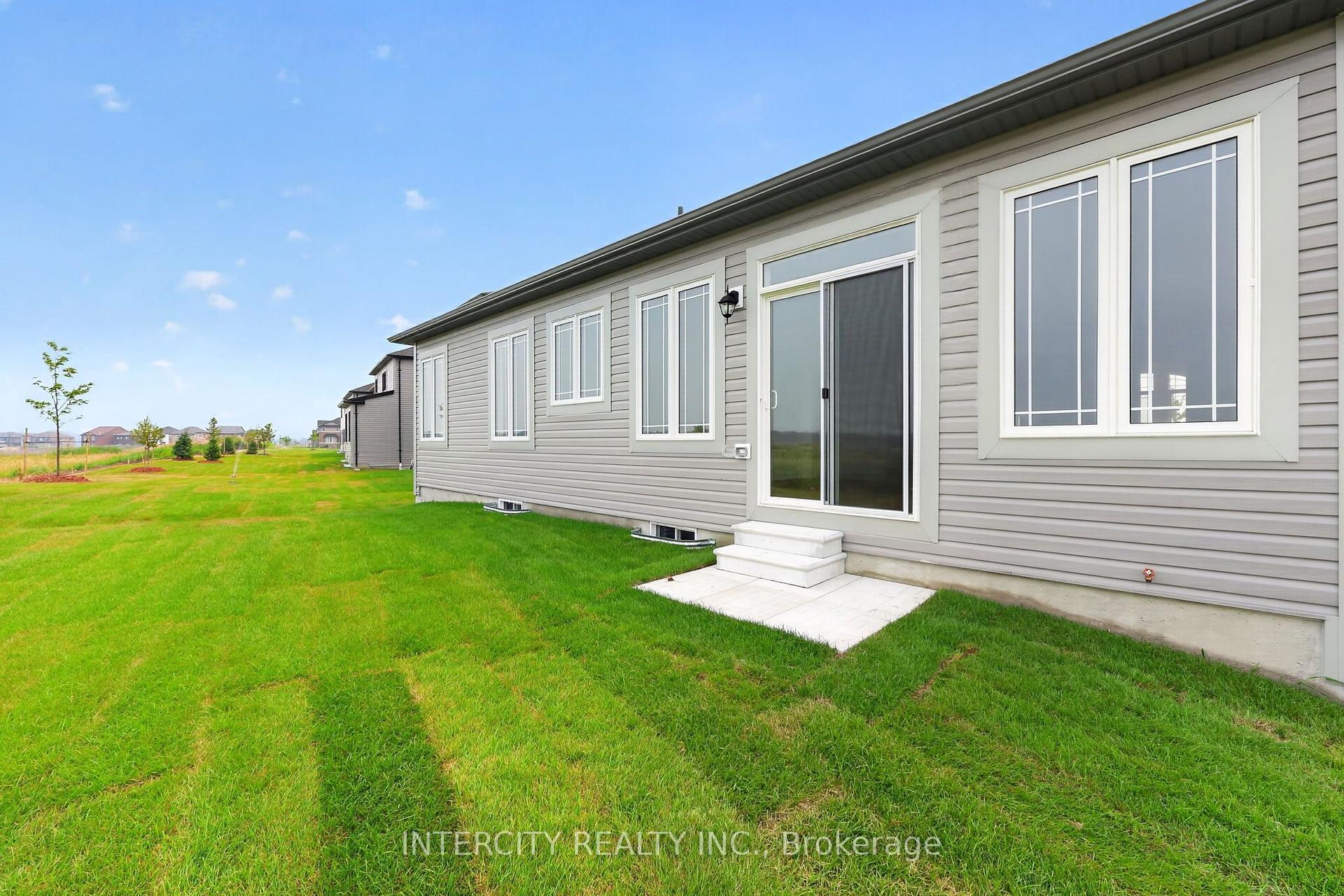 Photo 47 of 38 Legacy Circle, Wasaga Beach — HOMEH