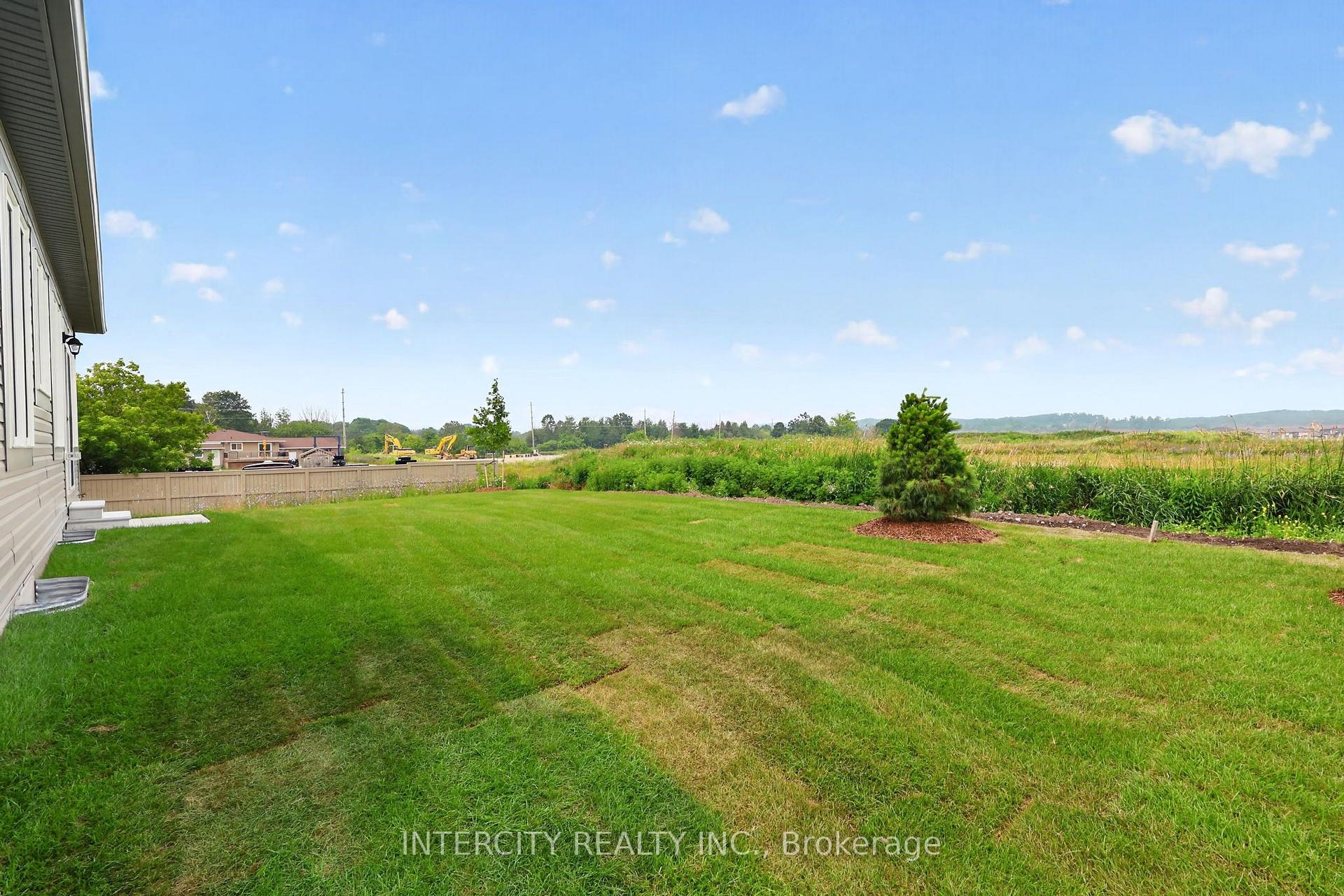 Photo 48 of 38 Legacy Circle, Wasaga Beach — HOMEH