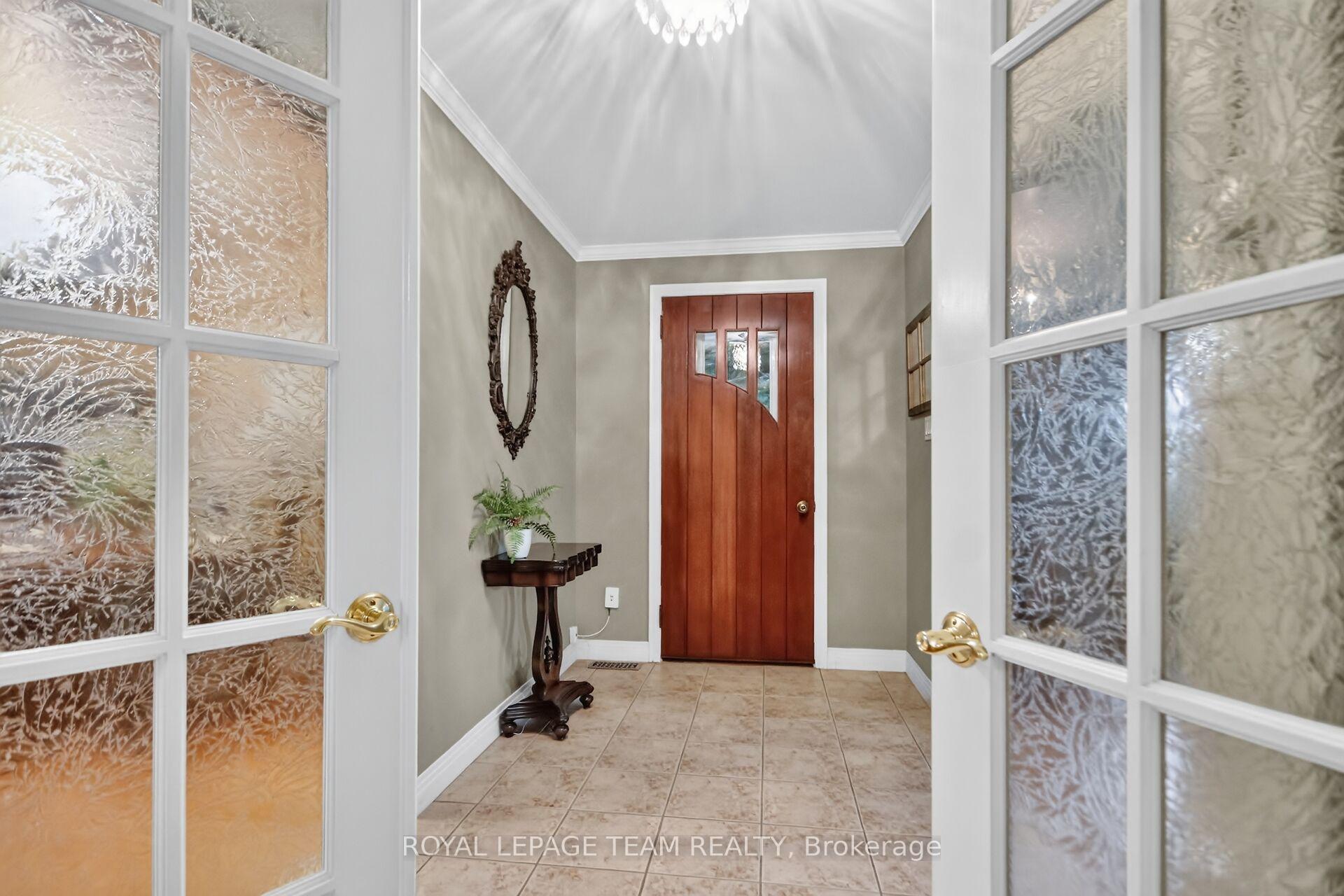 Photo 7 of 1003 St. Peter Street, Ottawa, Cumberland Village — HOMEH