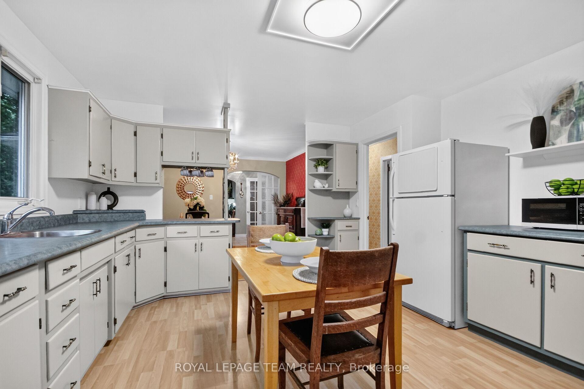 Photo 25 of 1003 St. Peter Street, Ottawa, Cumberland Village — HOMEH