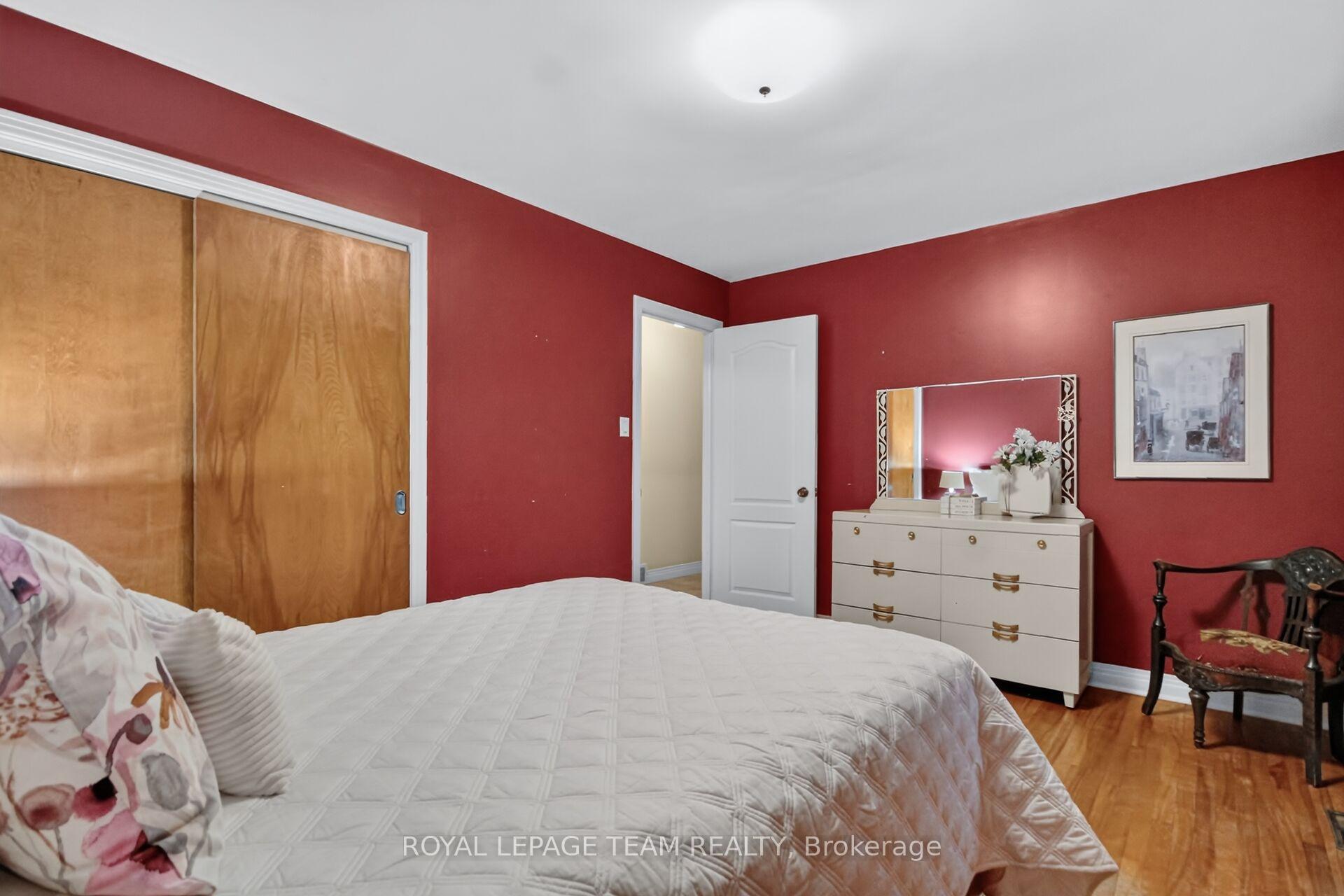 Photo 45 of 1003 St. Peter Street, Ottawa, Cumberland Village — HOMEH