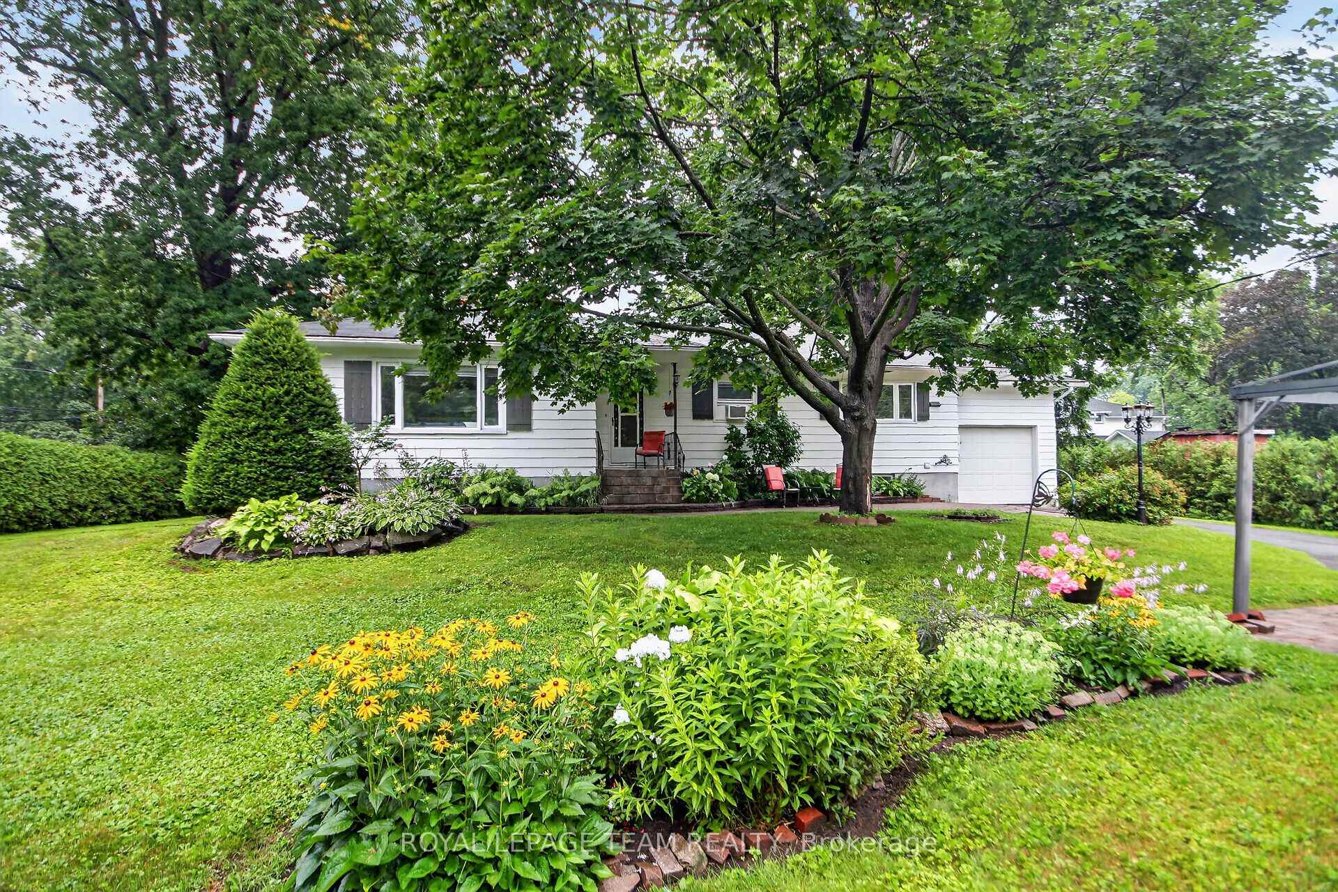 Photo 55 of 1003 St. Peter Street, Ottawa, Cumberland Village — HOMEH