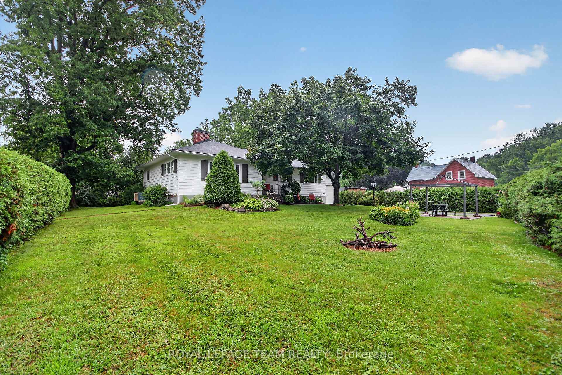 Photo 61 of 1003 St. Peter Street, Ottawa, Cumberland Village — HOMEH