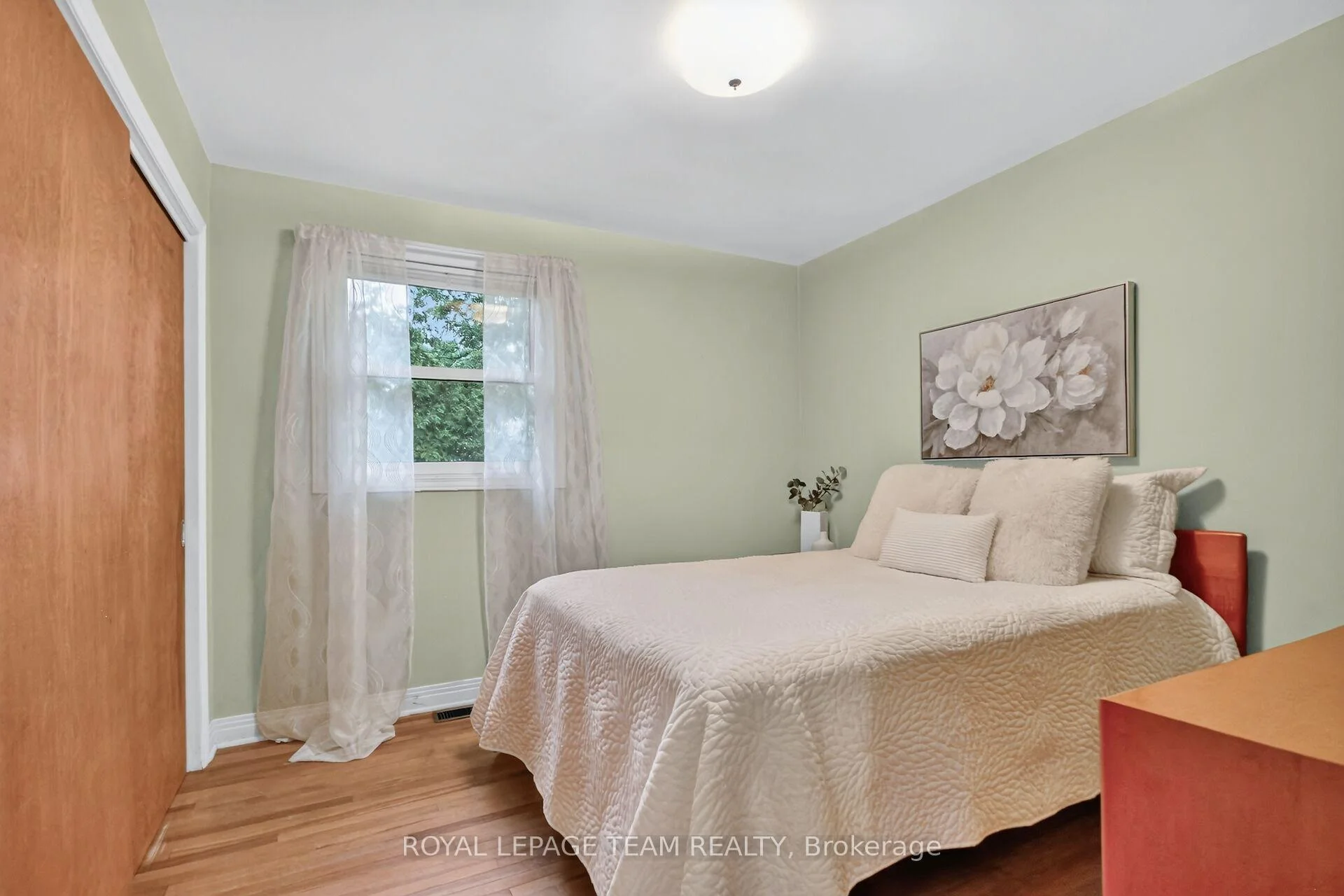 Photo 14 of 1003 St. Peter Street, Ottawa, Cumberland Village — HOMEH