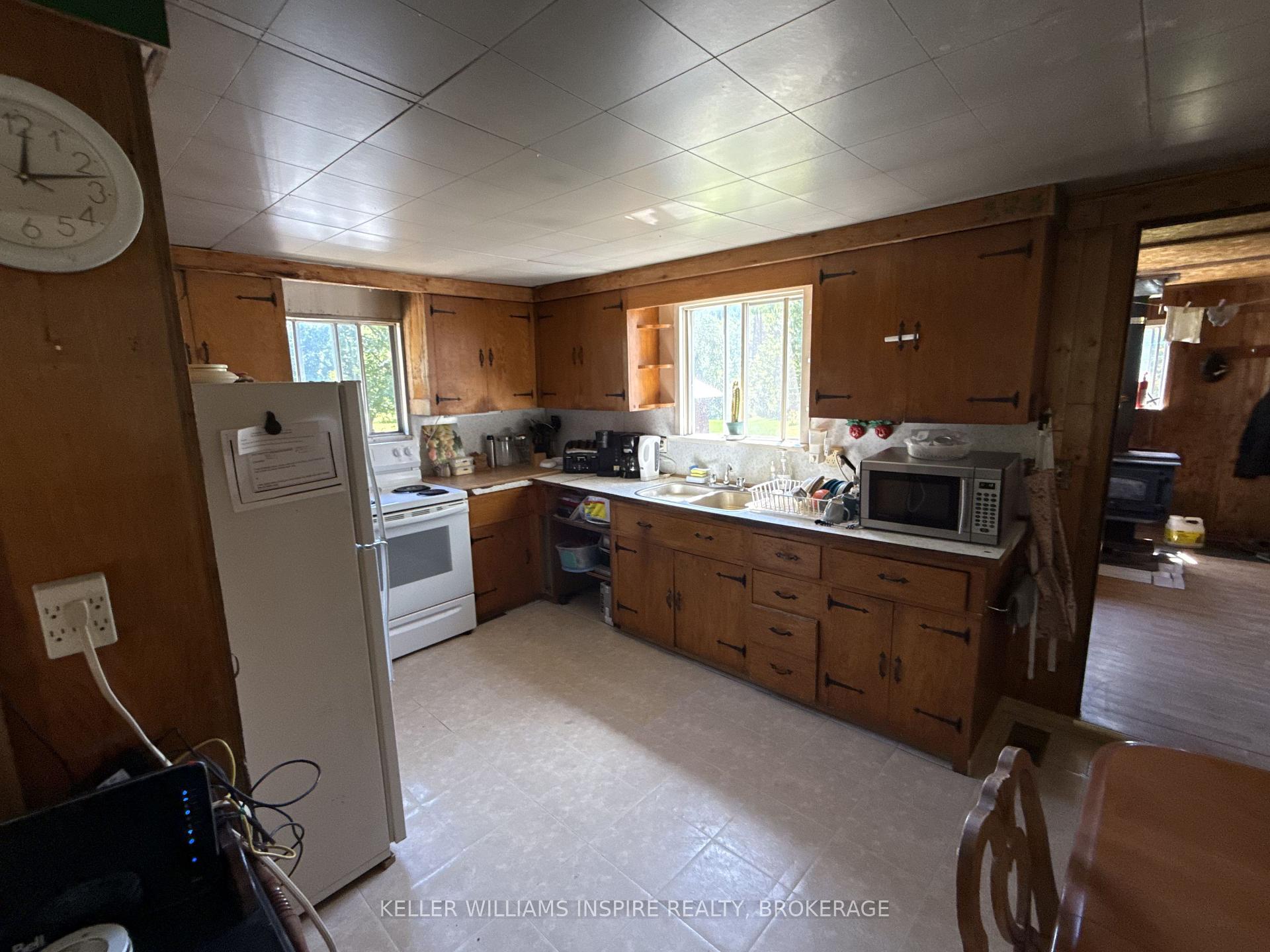 Photo 2 of 994 Peddlers Drive, Calvin — HOMEH