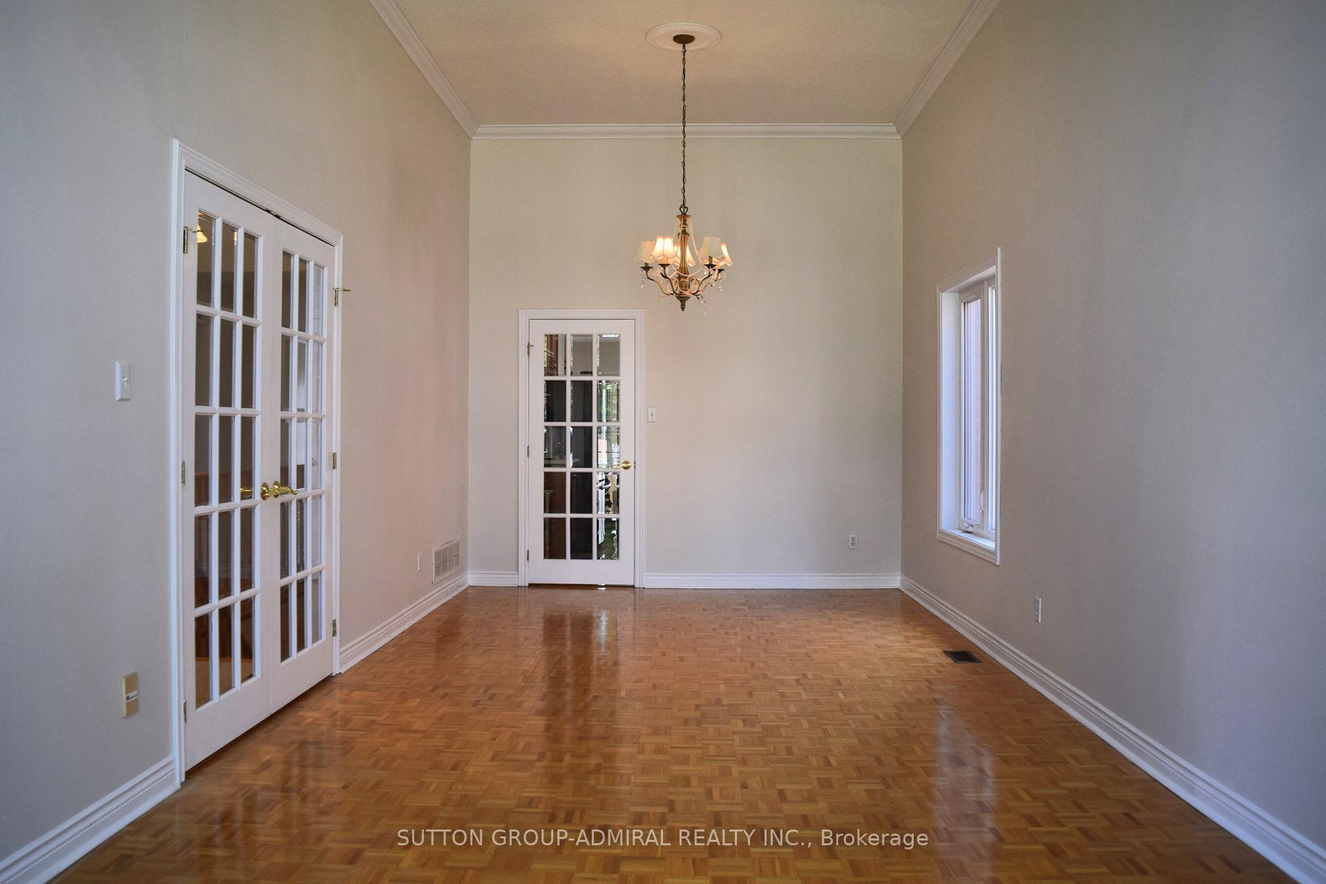 Photo 10 of 51 Daines Drive, Whitby, Rolling Acres — HOMEH