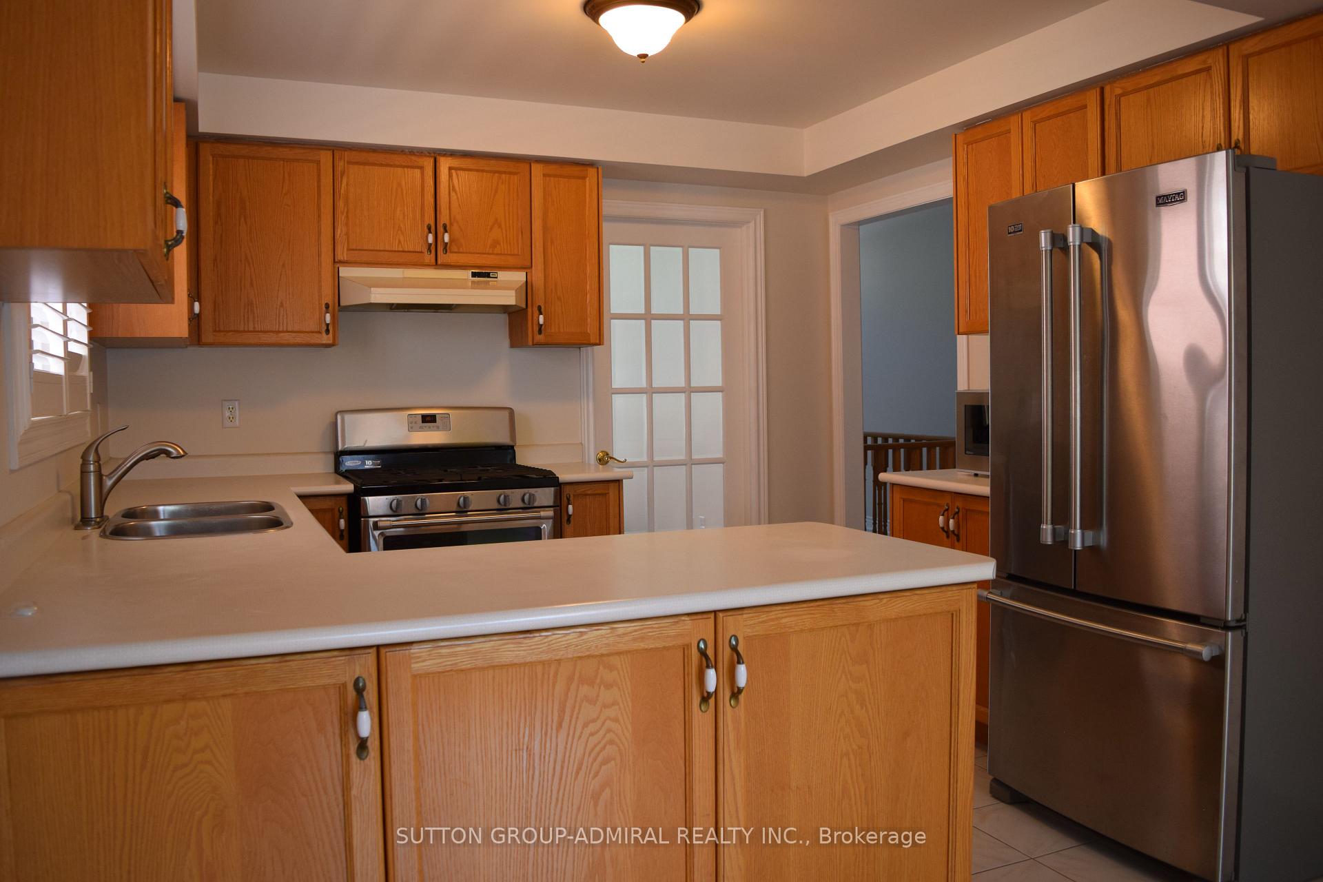 Photo 15 of 51 Daines Drive, Whitby, Rolling Acres — HOMEH