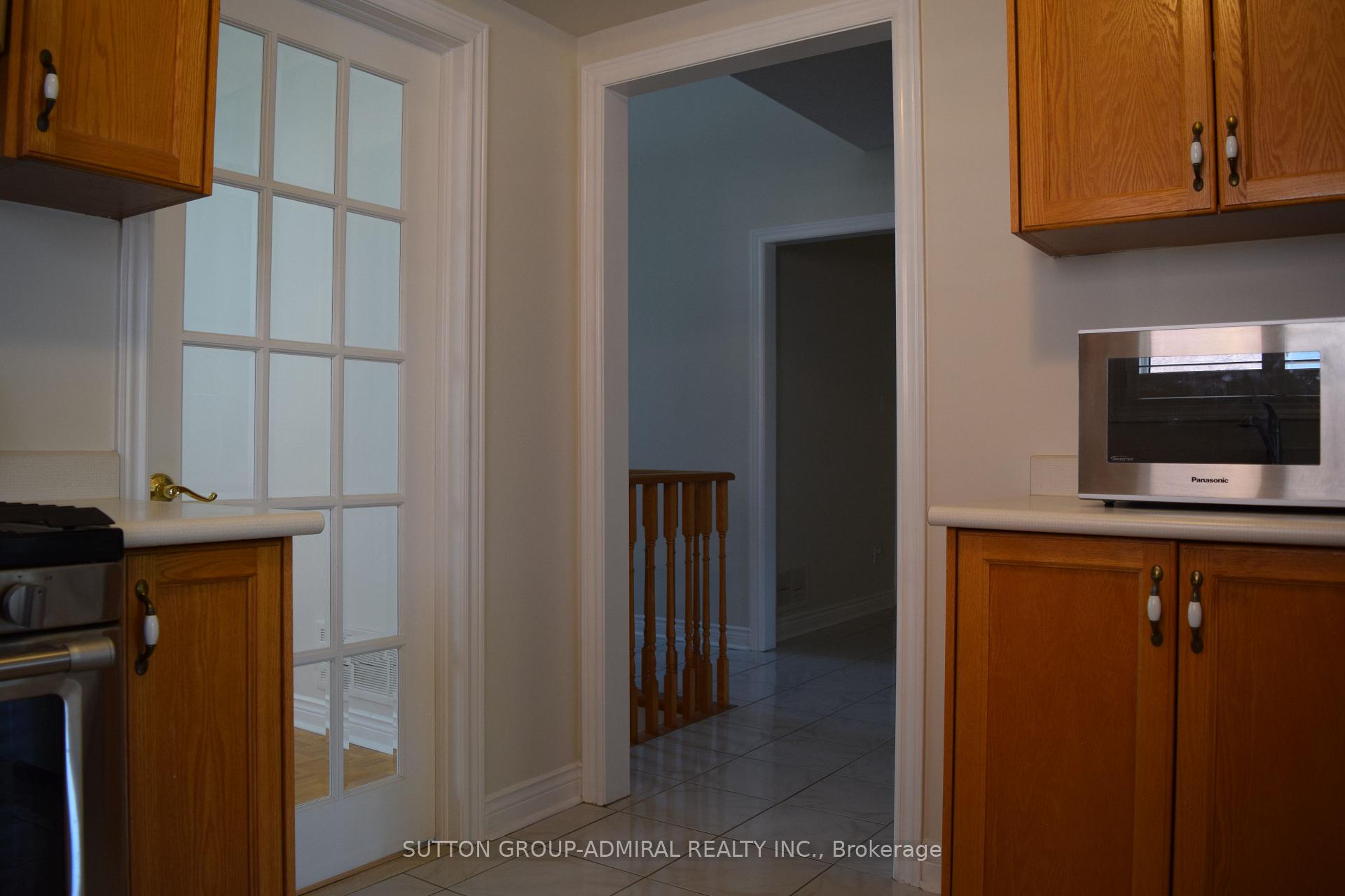 Photo 18 of 51 Daines Drive, Whitby, Rolling Acres — HOMEH