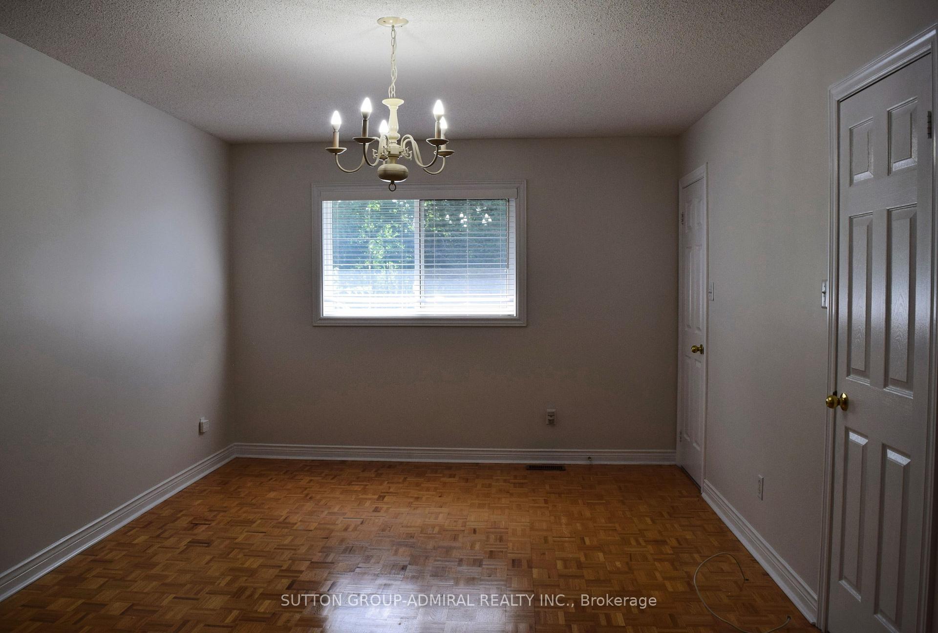 Photo 23 of 51 Daines Drive, Whitby, Rolling Acres — HOMEH