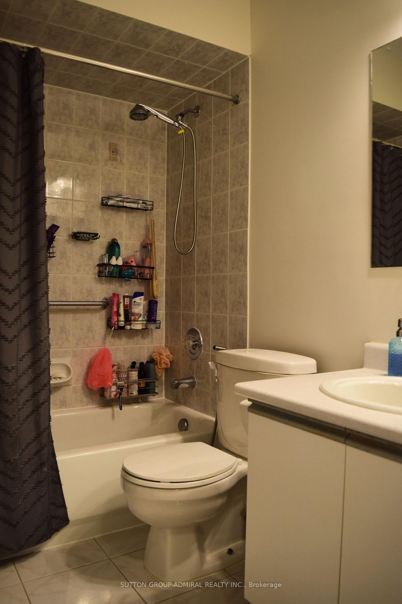 Photo 32 of 51 Daines Drive, Whitby, Rolling Acres — HOMEH