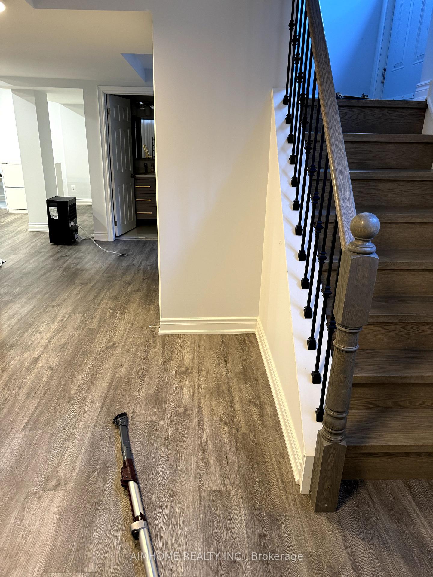 Photo 3 of 1442 Monaghan Circle, Mississauga, Erindale — HOMEH