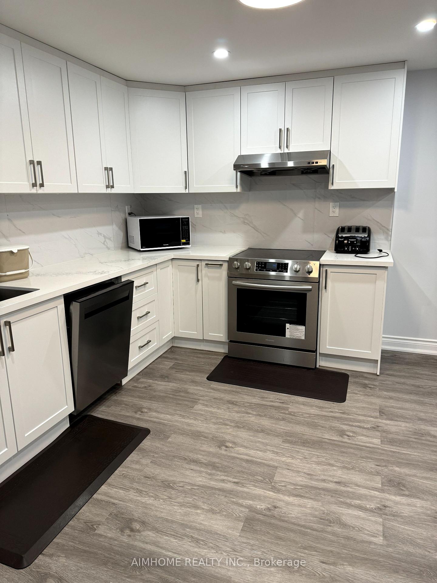 Photo 5 of 1442 Monaghan Circle, Mississauga, Erindale — HOMEH